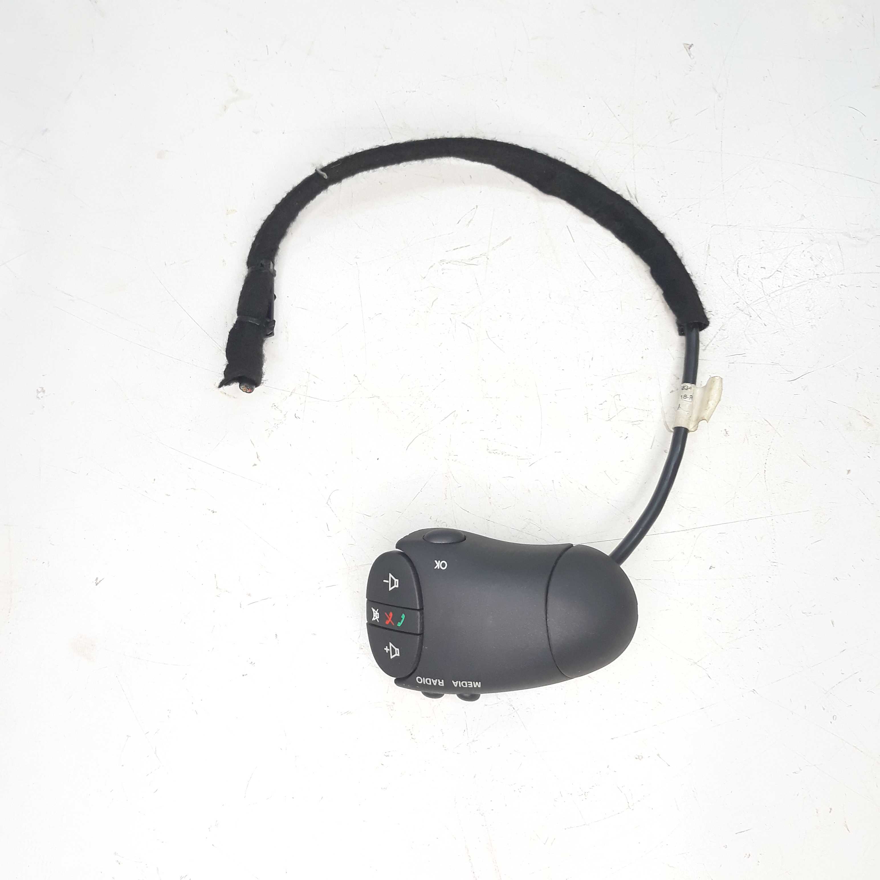 Comando Som Radio Volante Renault Duster 2012 255524718r 2