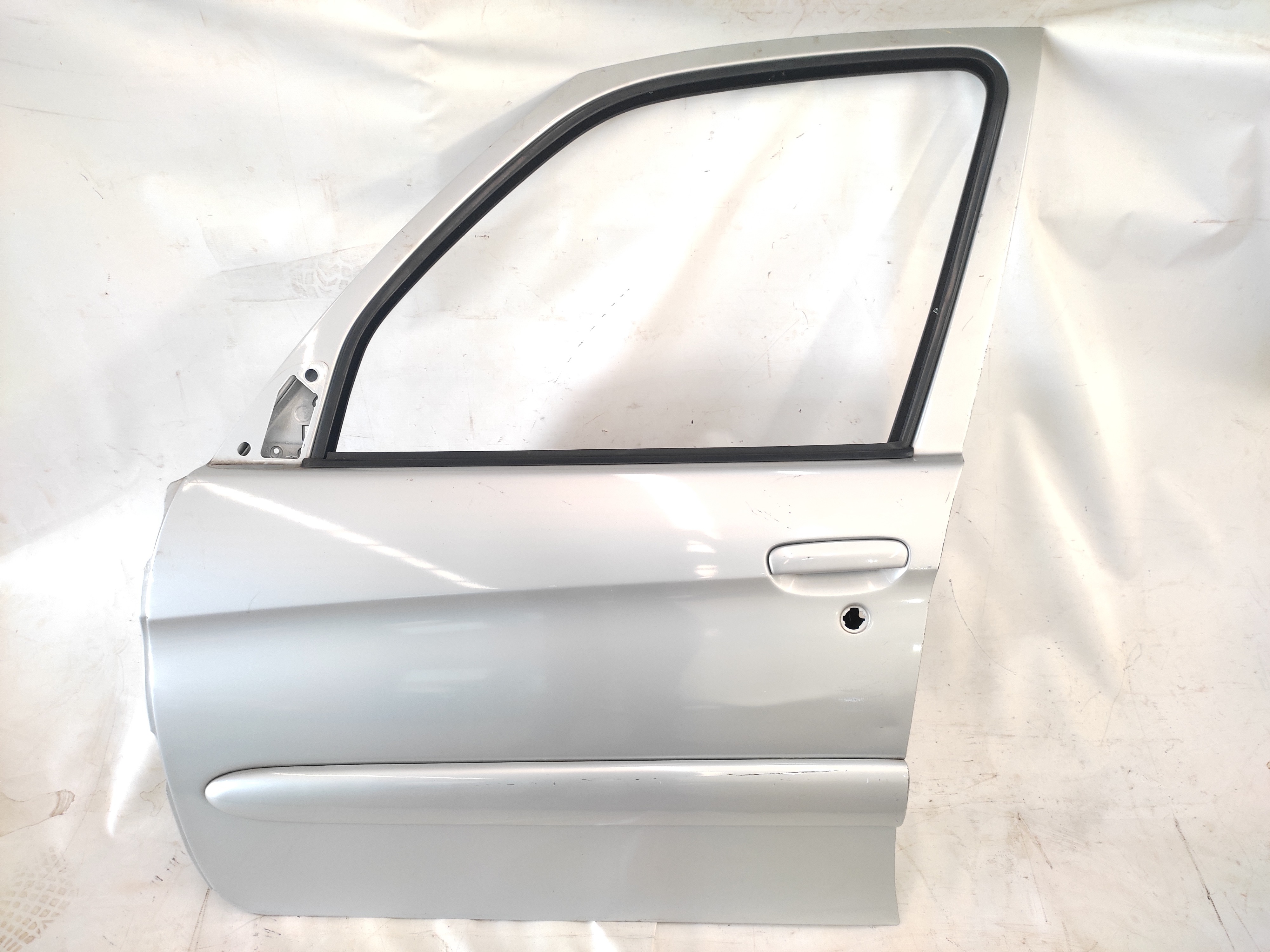 Porta Dianteira Esquerda Citroen Xsara Picasso 2010 Dianteira Esquerdo Prata