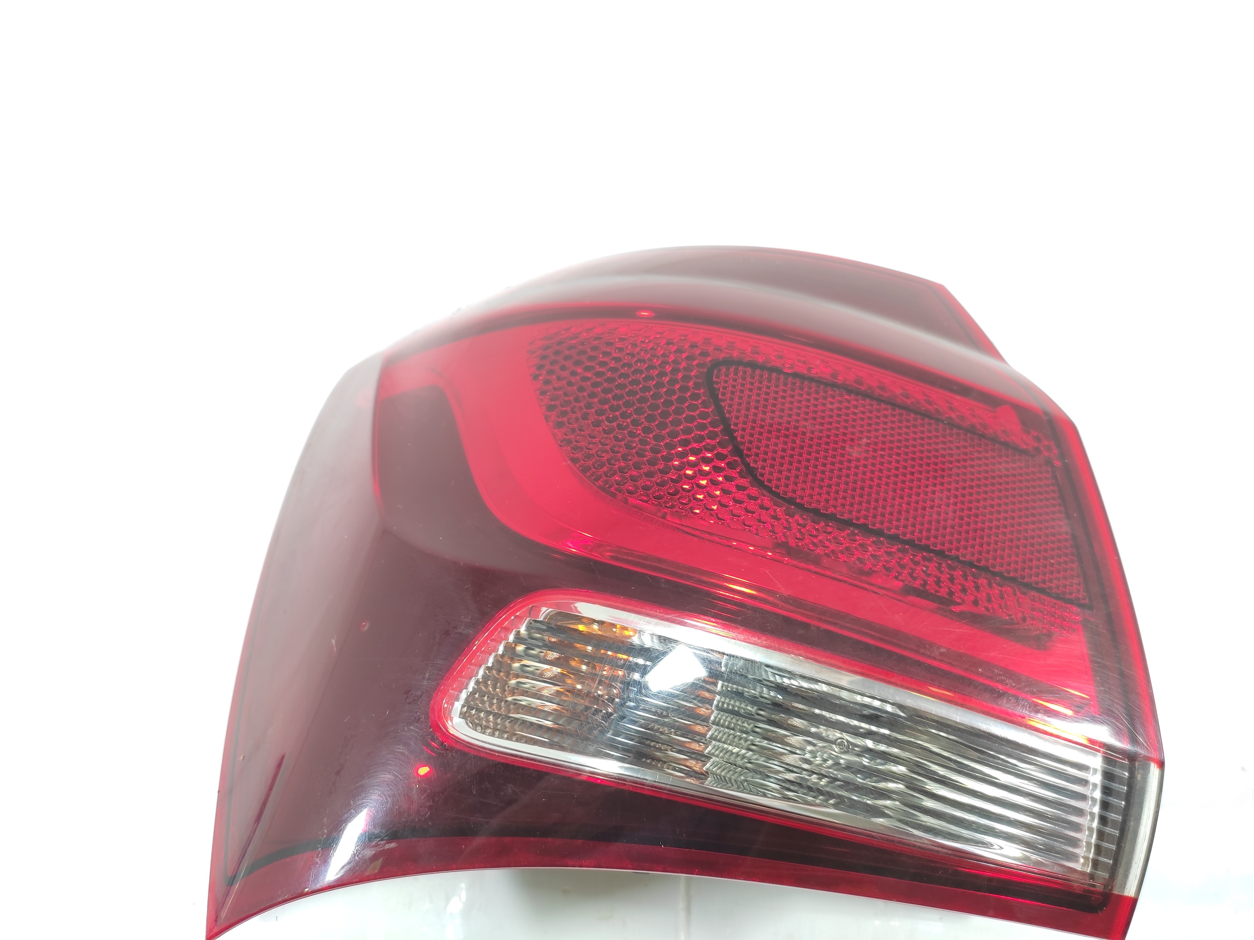 Lanterna Traseira Esquerda Chevrolet Cobalt 2017 03637010 Esquerdo Vermelho