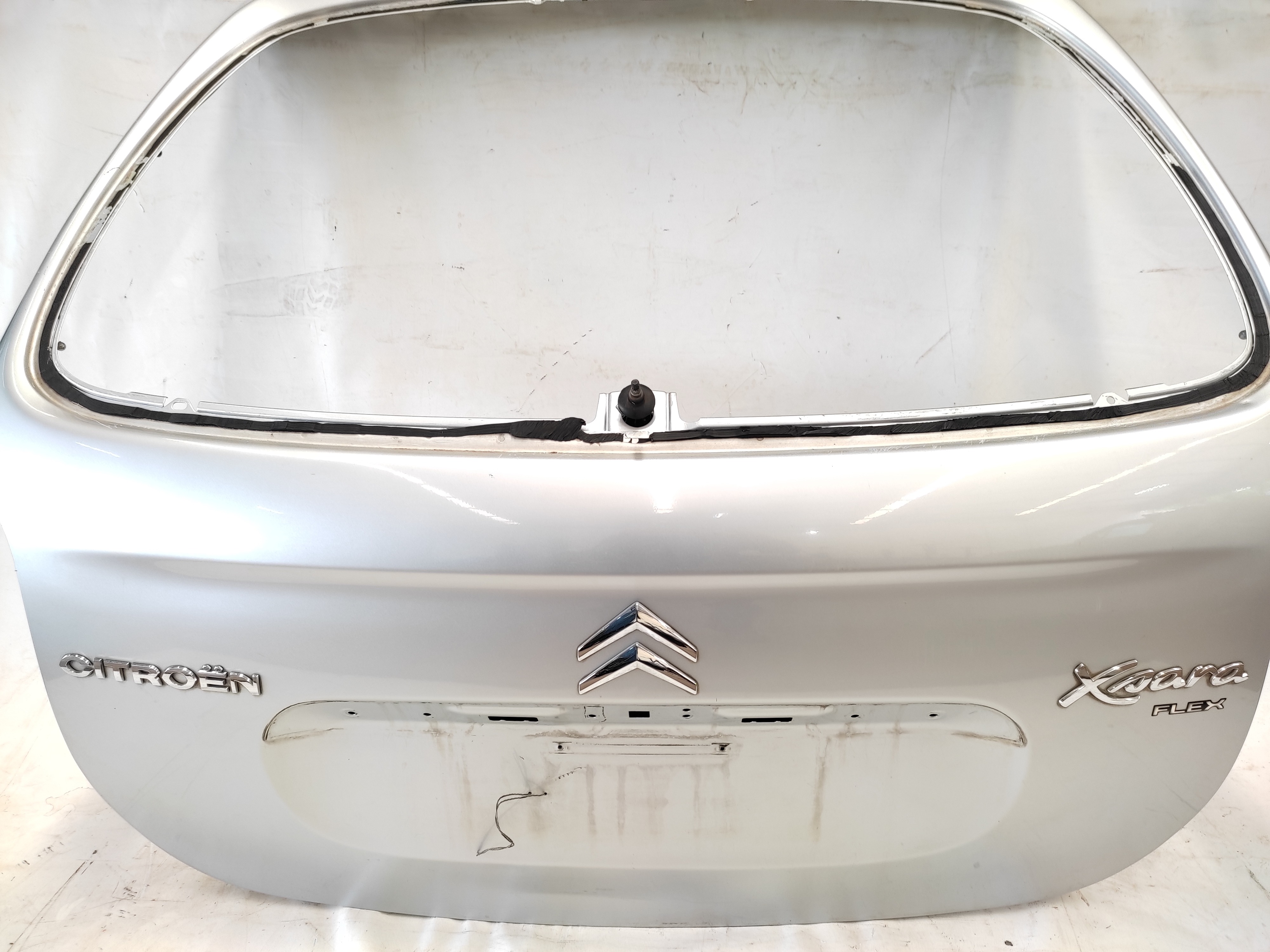 Tampa Traseira Citroën Xsara Picasso 2010 Prata 6