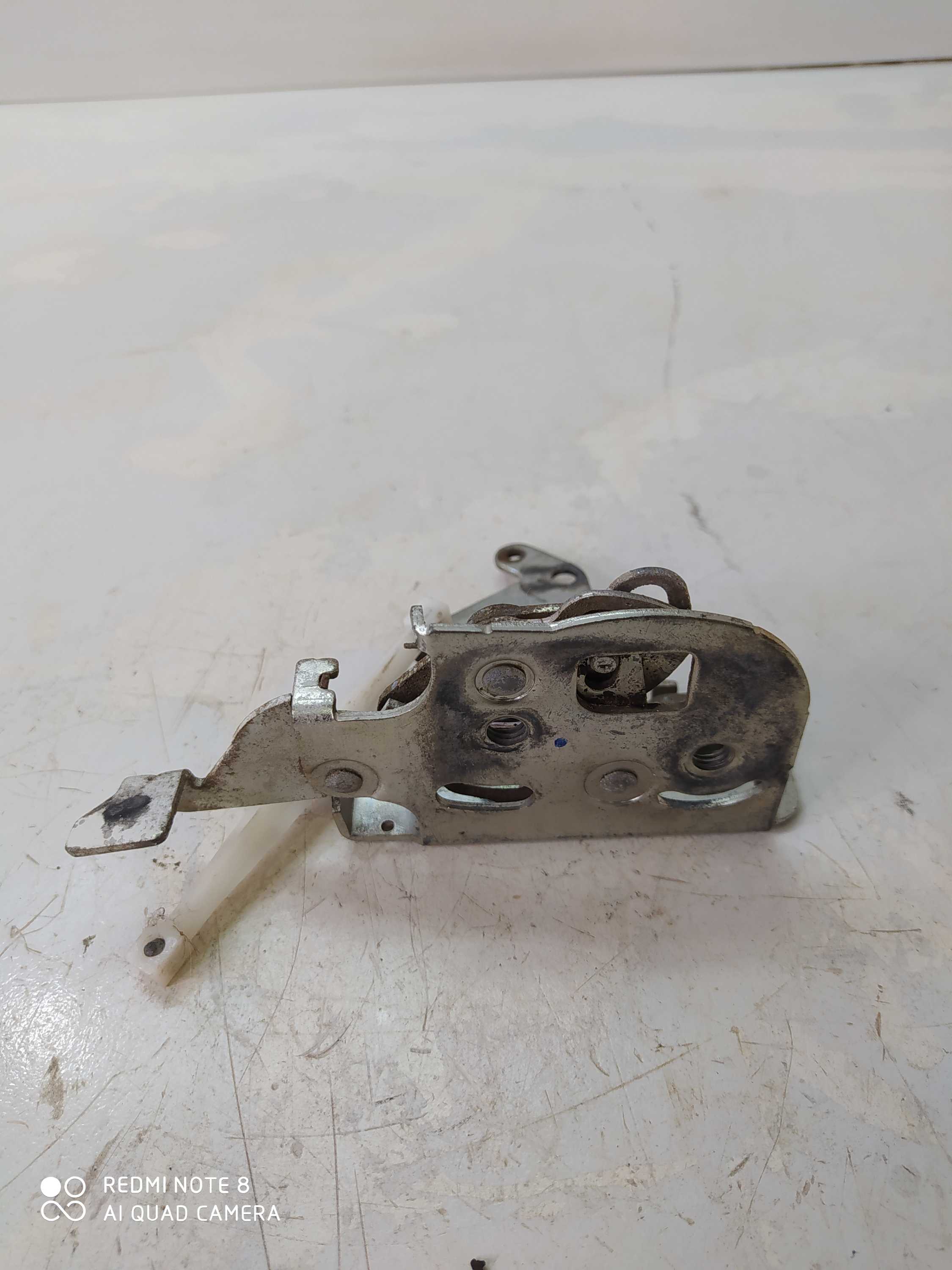 Fechadura Porta Dianteira Esquerda Fiat Uno Mille 1.0 2011 2