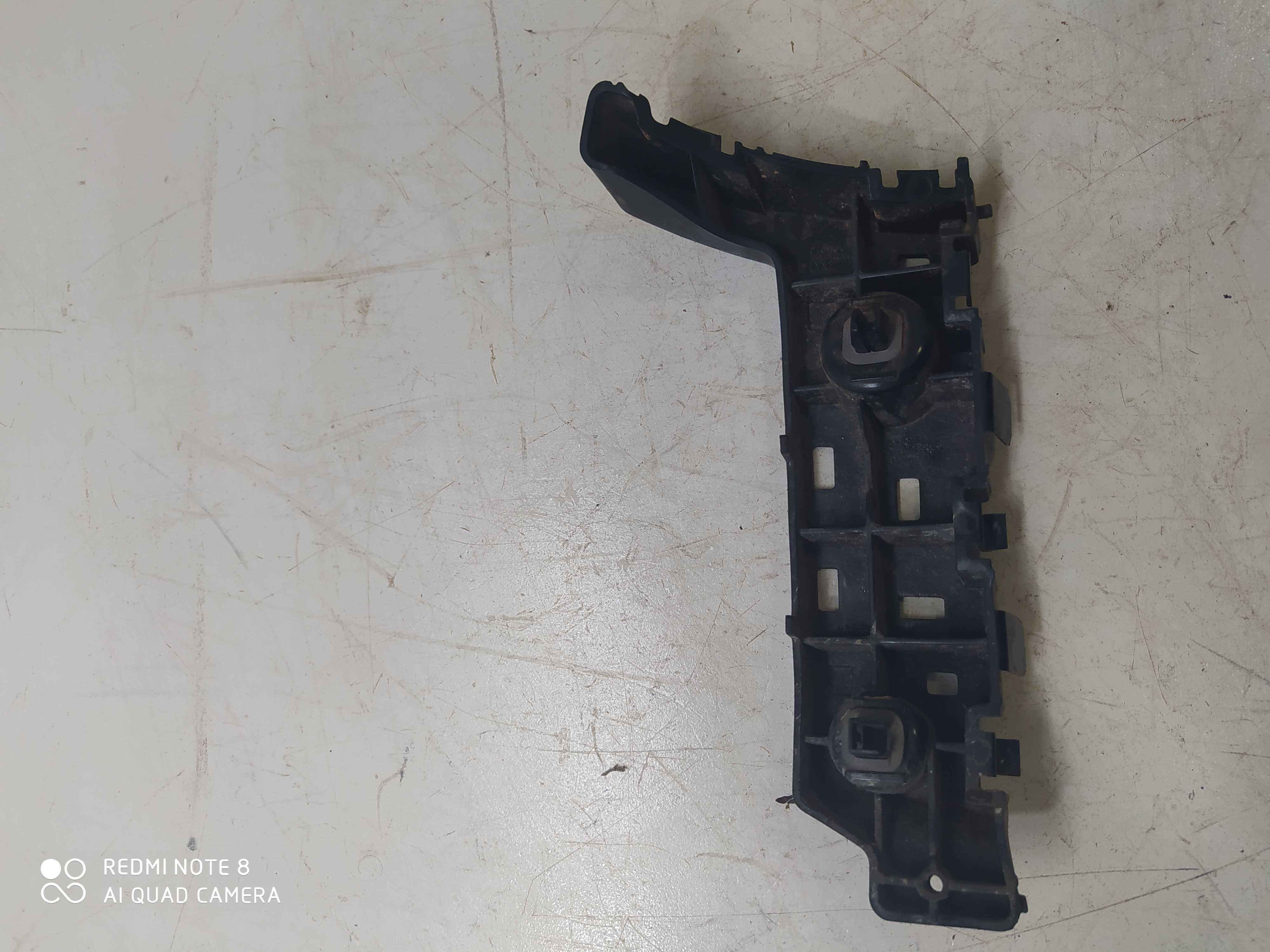 Guia Do Parachoque Traseiro Esquerdo Renault Kwid Zen 2019 2