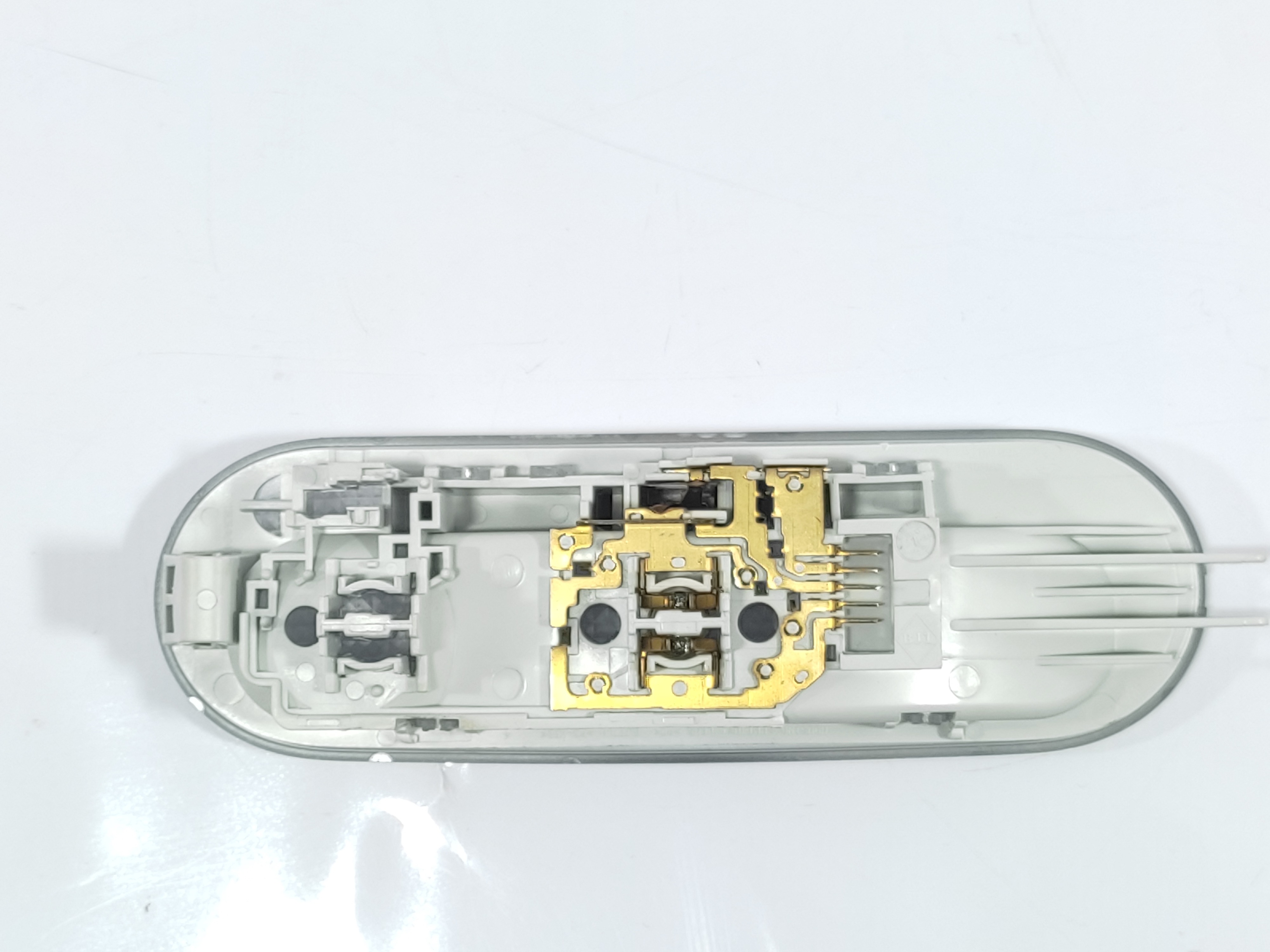 Luz De Teto Cortesia Nissan Versa 2017 264302fj2a Original