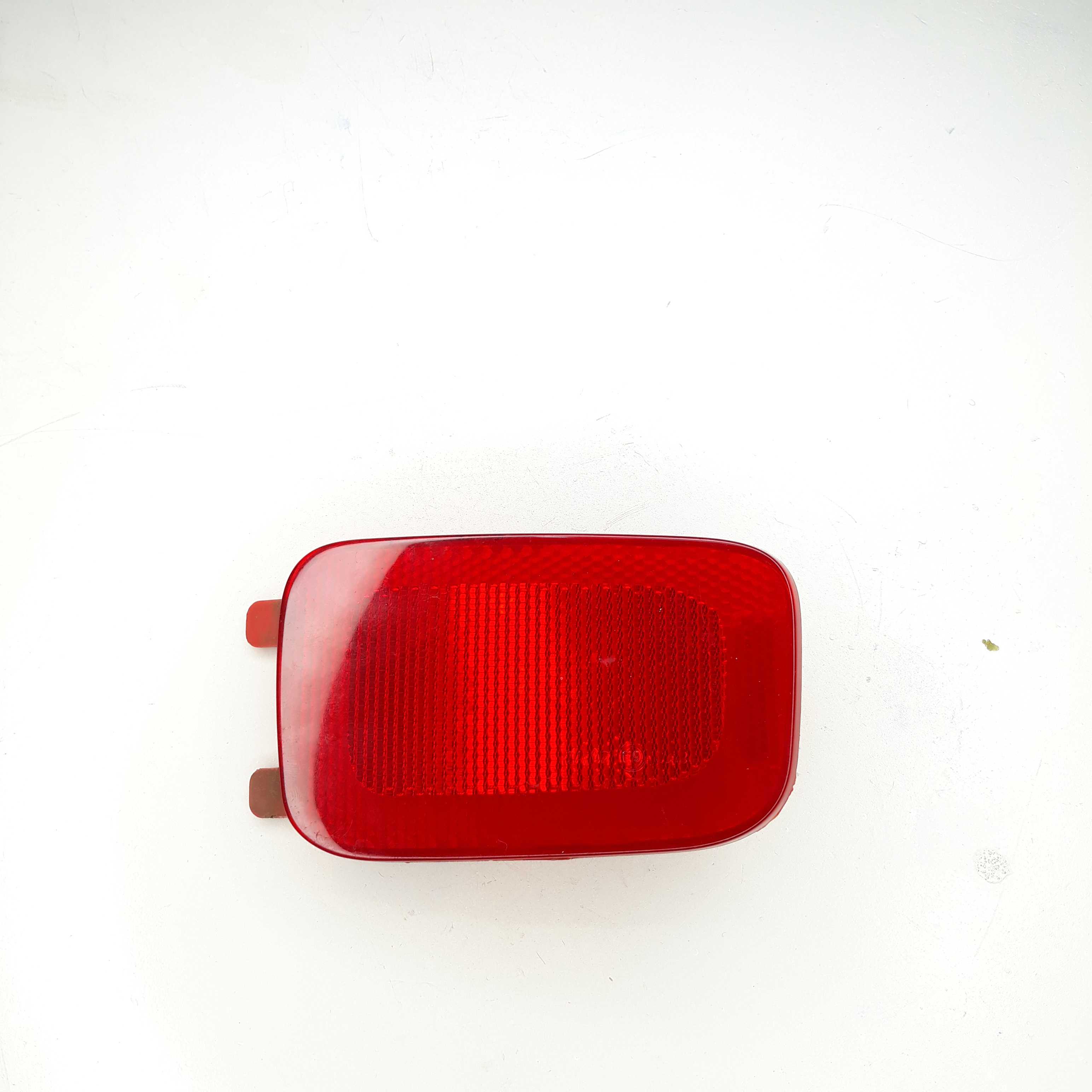 Refletor Olho Gato Direito Fiat Uno Vivace 2014 51834859 Vermelho