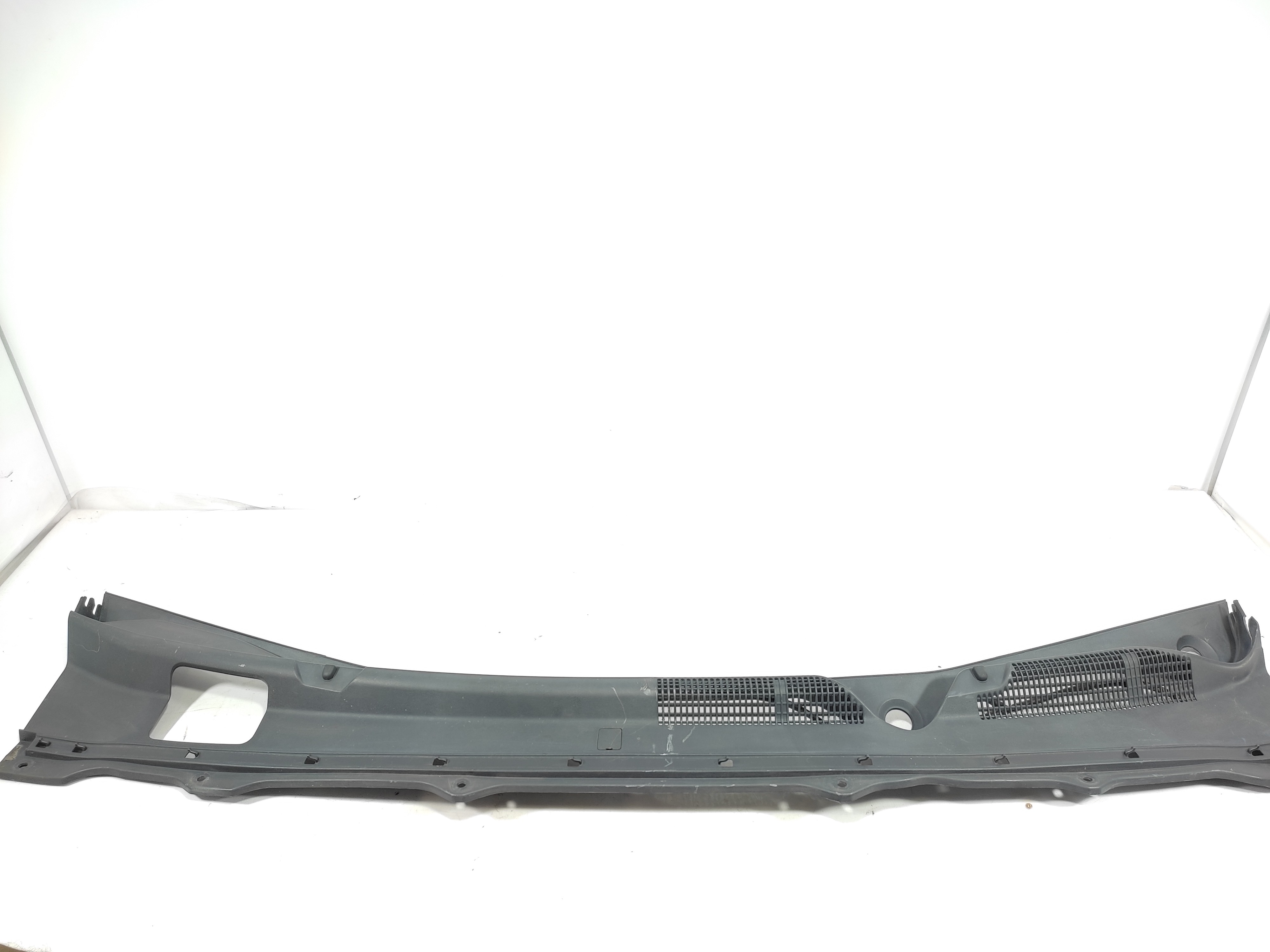 Grade Churrasqueira Parabrisa Chevrolet Cobalt 2019 94737675 2