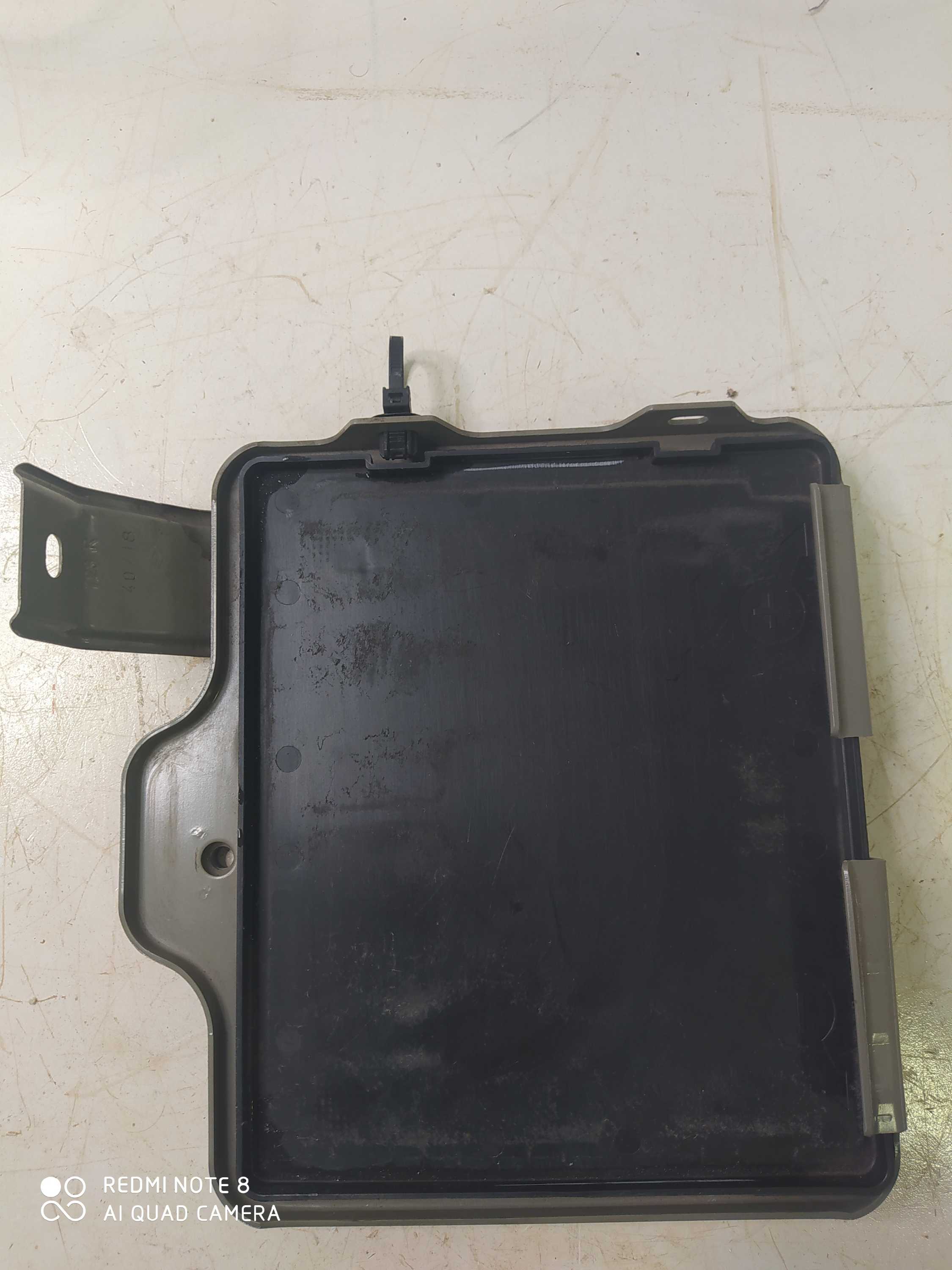 Suporte Caixa Da Bateria Renault Kwid Zen 1.0 2019 Original 2