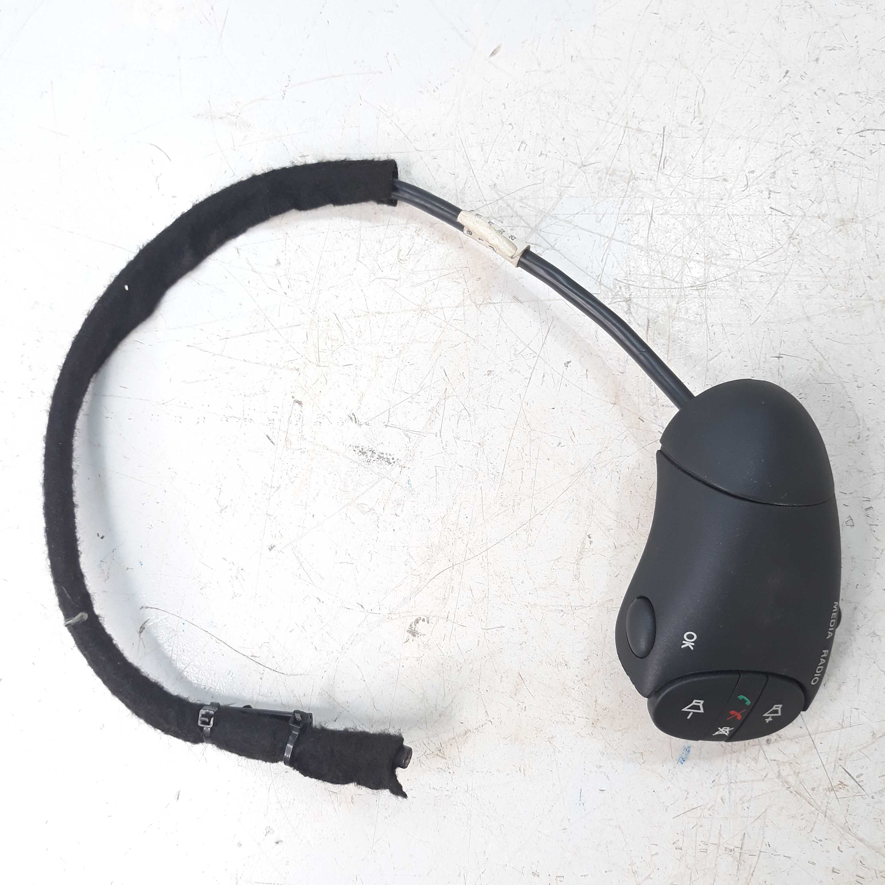 Comando Som Radio Volante Renault Duster 2012 255524718r 6