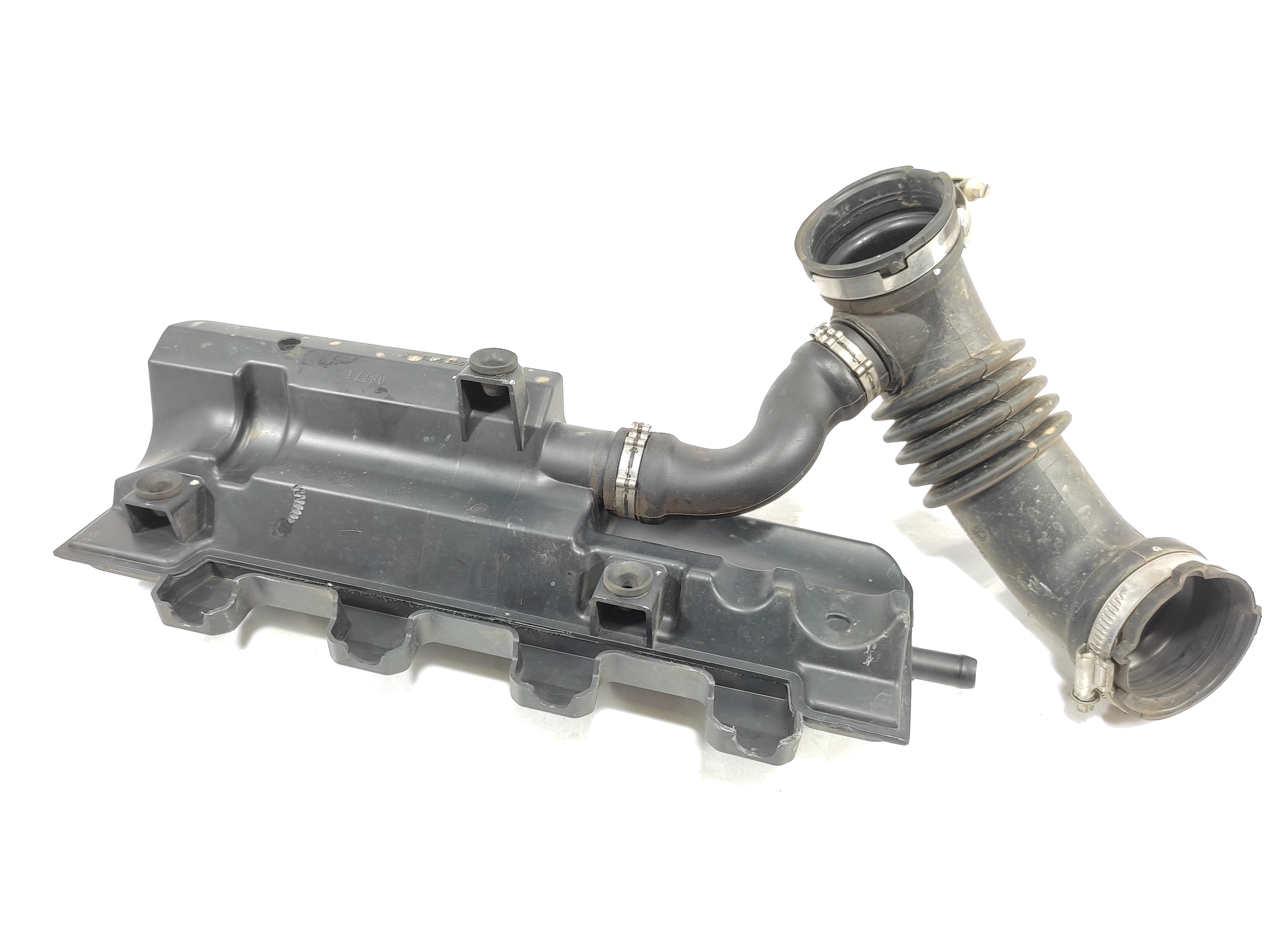 Caixa Filtro Ar E Mangueira Chevrolet Cobalt 2017 52057550 8