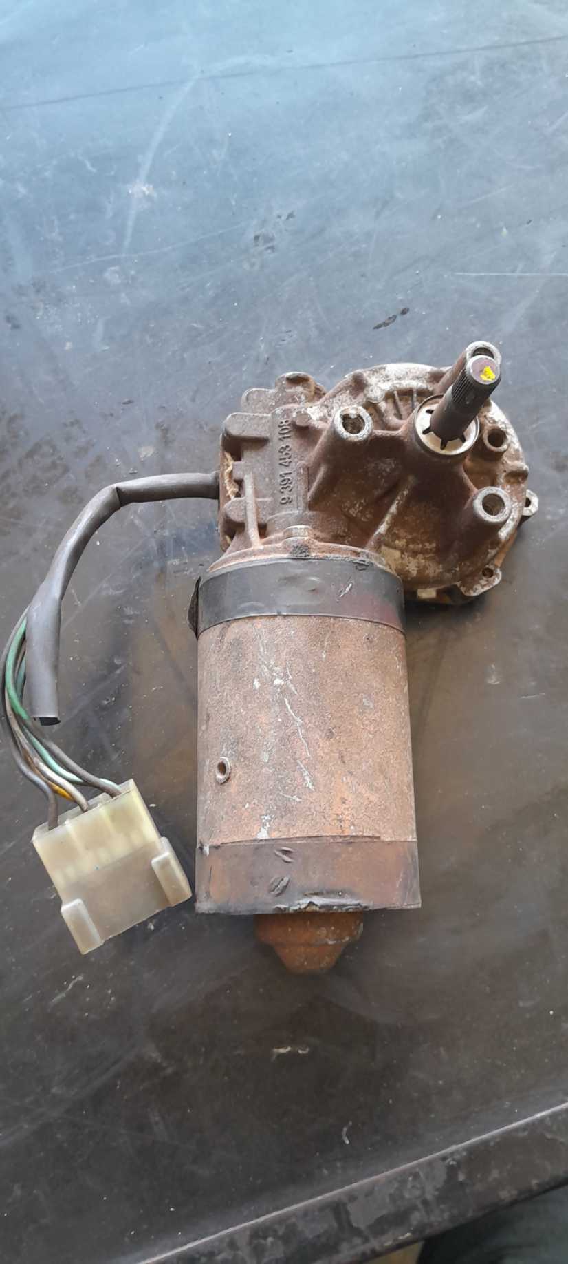 MOTOR LIMPADOR PARA BRISA MERCEDES BENZ mb 1635