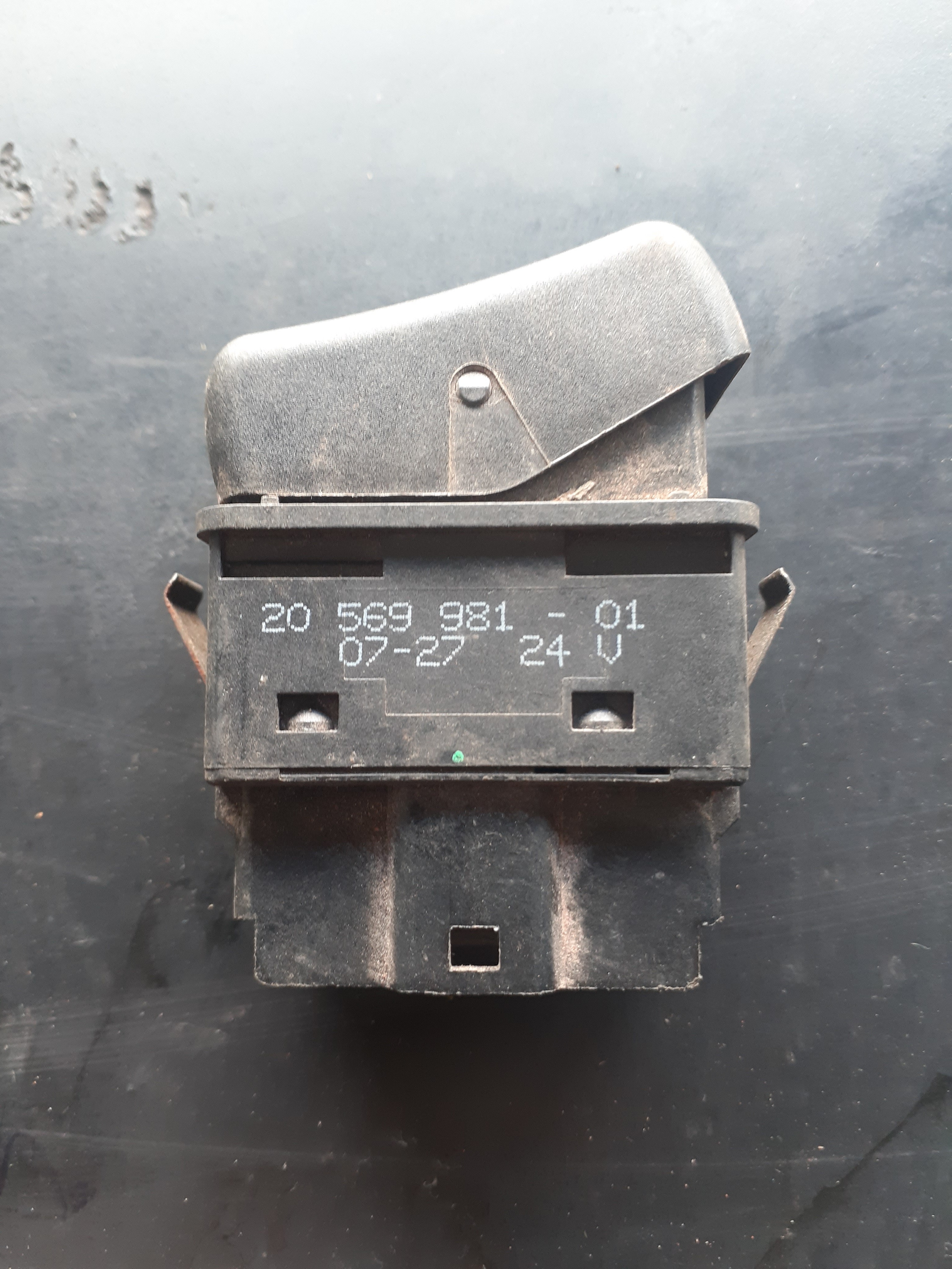 Botão interruptor Farol FH FM 20569981