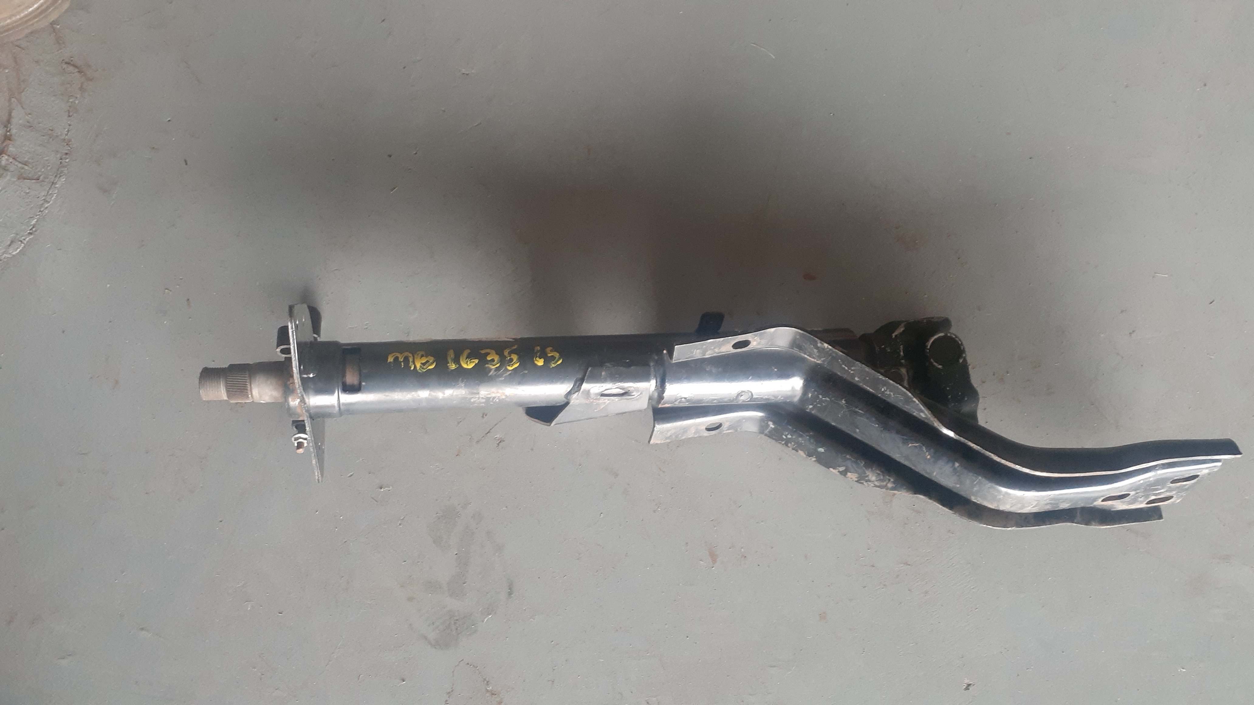 Coluna de Direção Com Suporte 3
