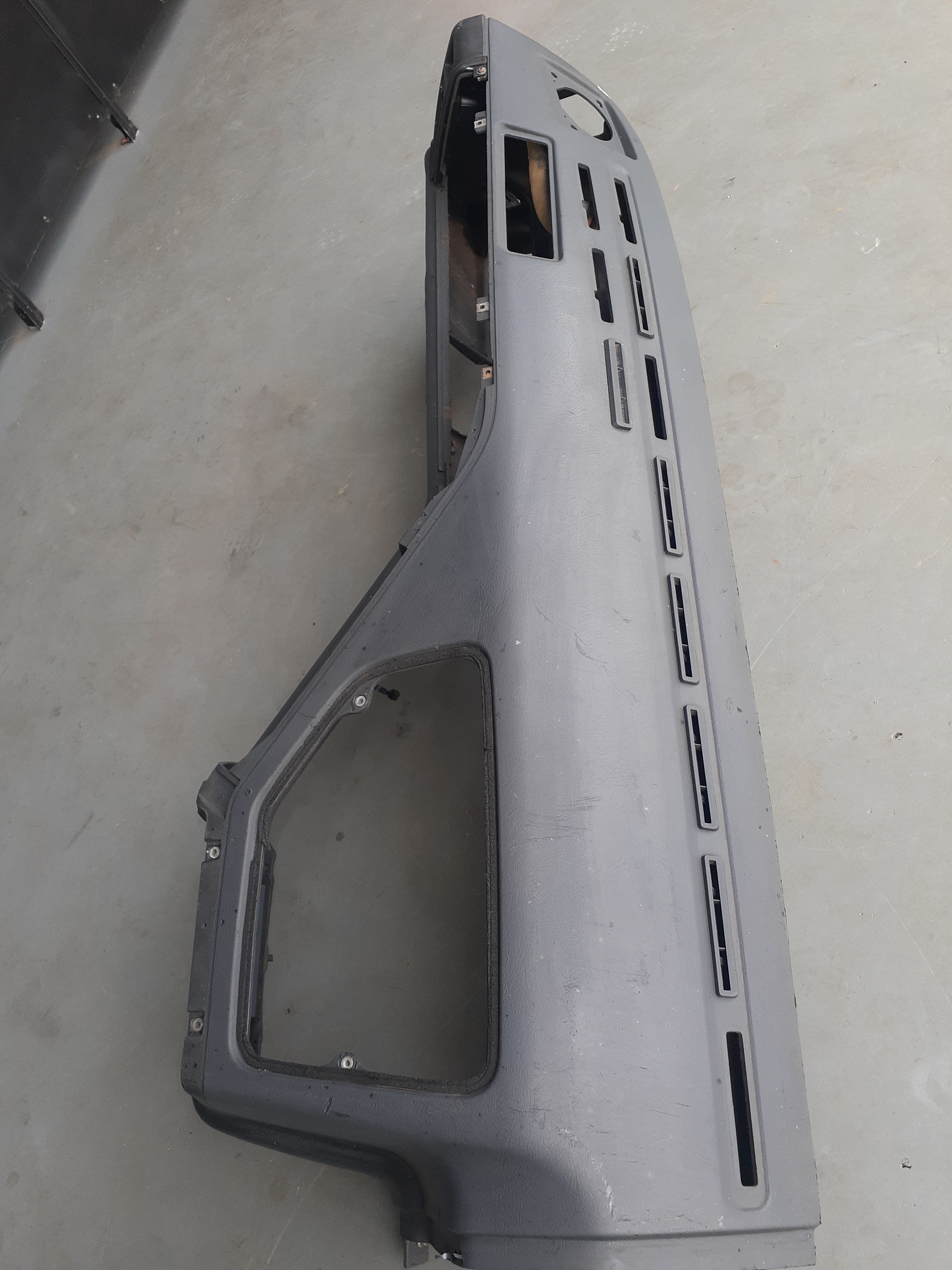 Carcaça Painel De Instrumentos Volvo Fh 2000 3981368 Cinza 7