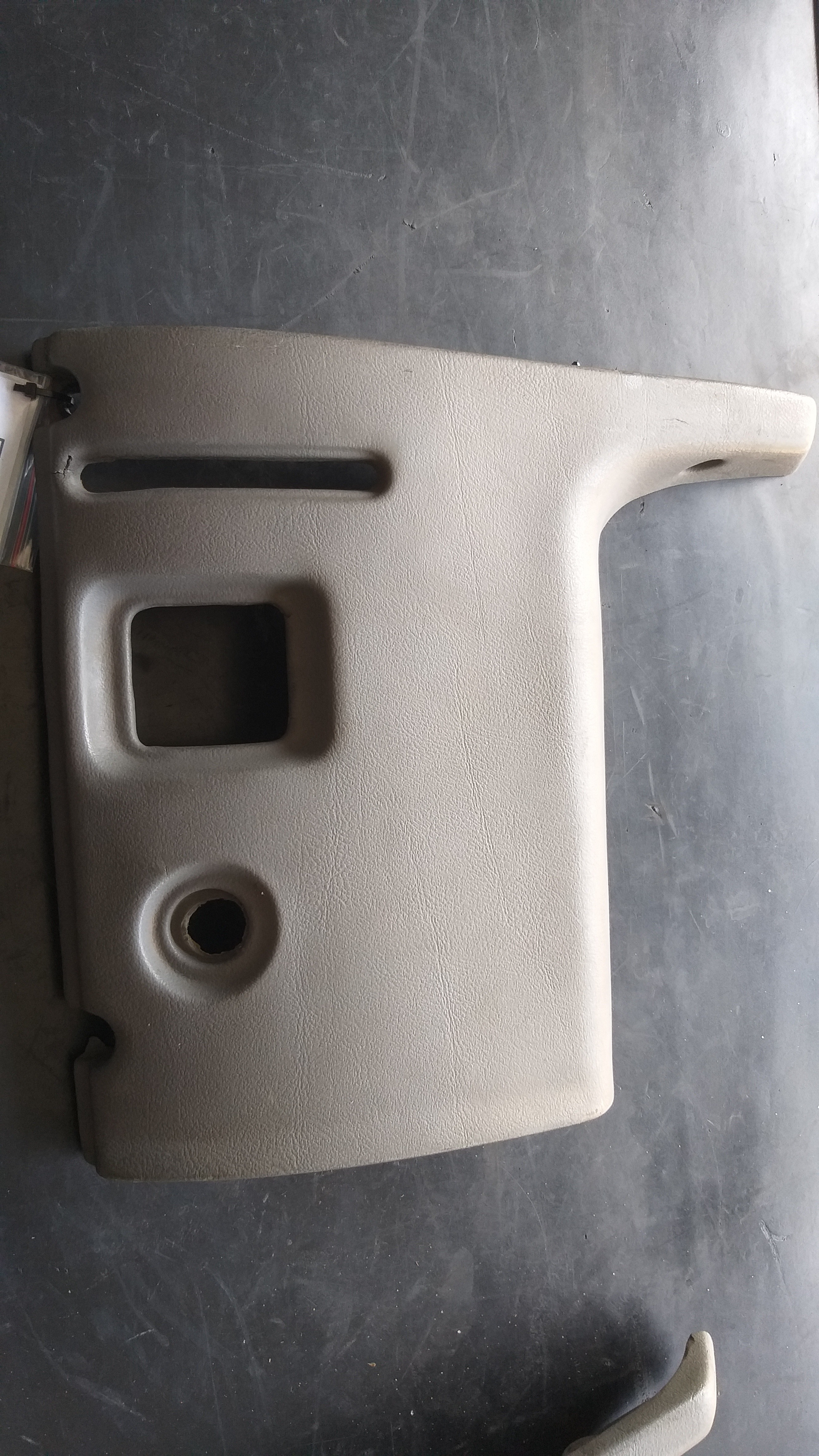 ACABAMENTO PAINEL INFERIOR VOLANTR LE VW