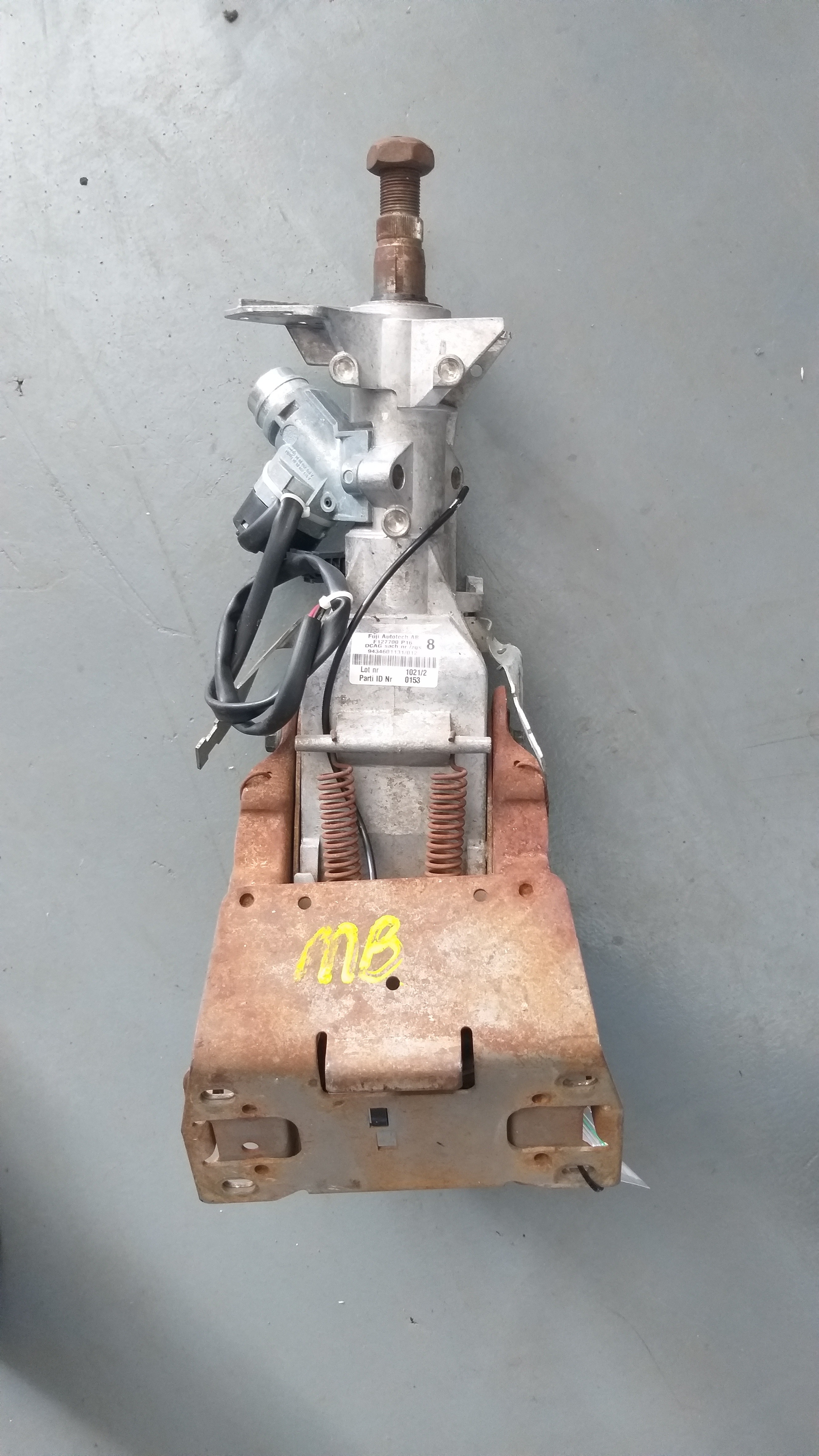 COLUNA DIREÇÃO COM MIOLO DE CHAVE ACTROS 9434601131