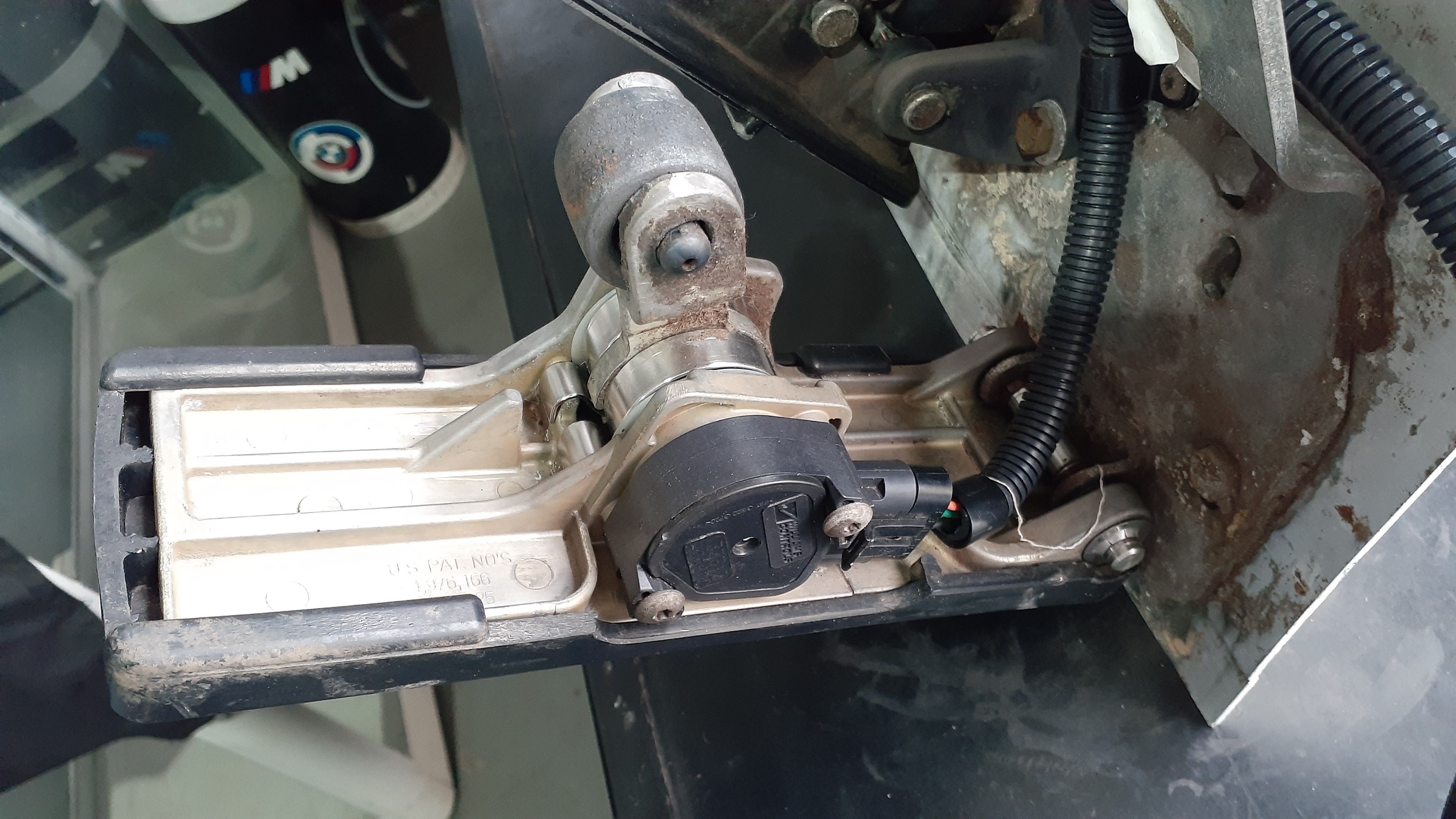 PEDAL ACELERADOR INTERNATIONAL 9800 3500972C92 3