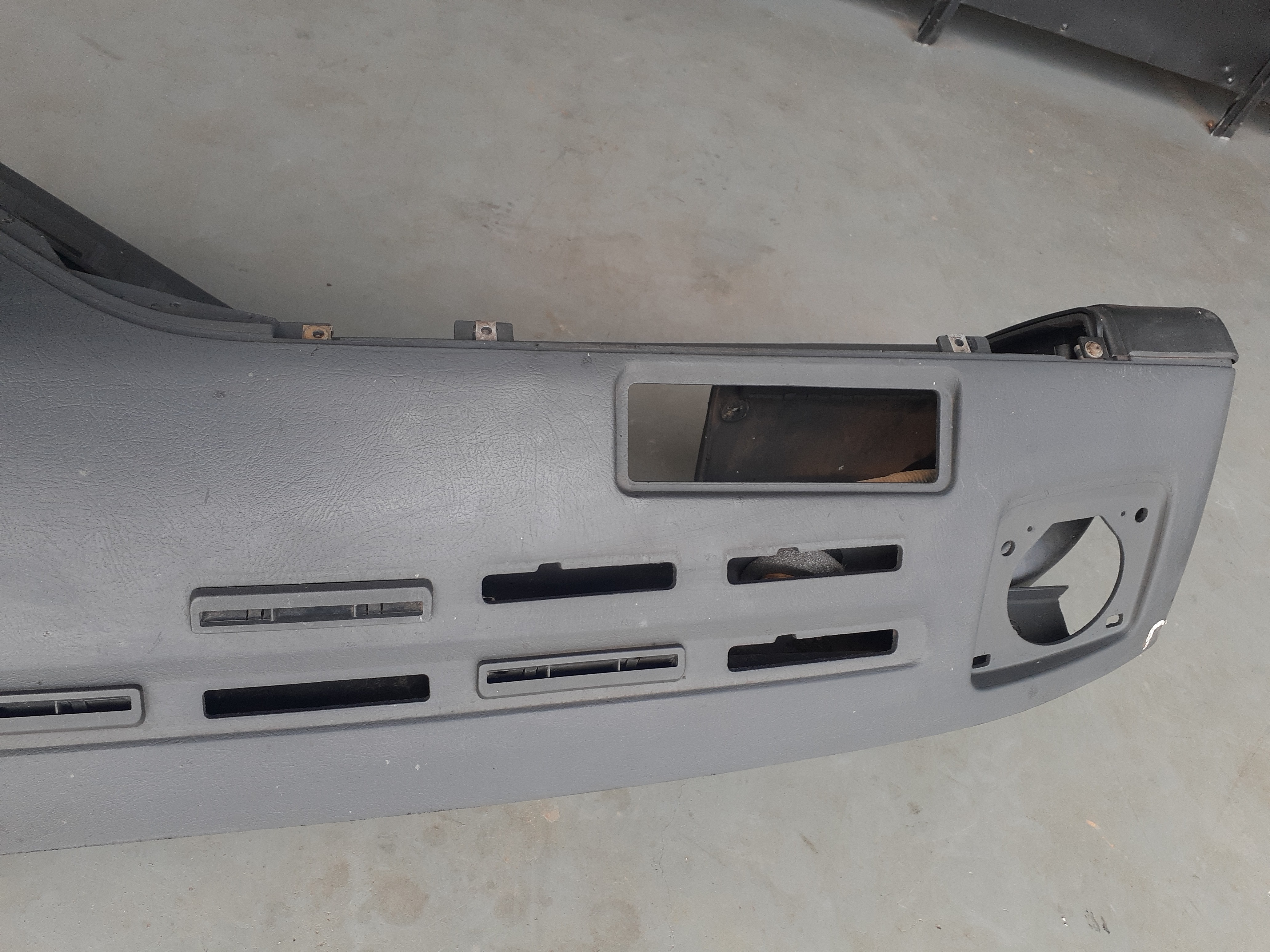 Carcaça Painel De Instrumentos Volvo Fh 2000 3981368 Cinza 6
