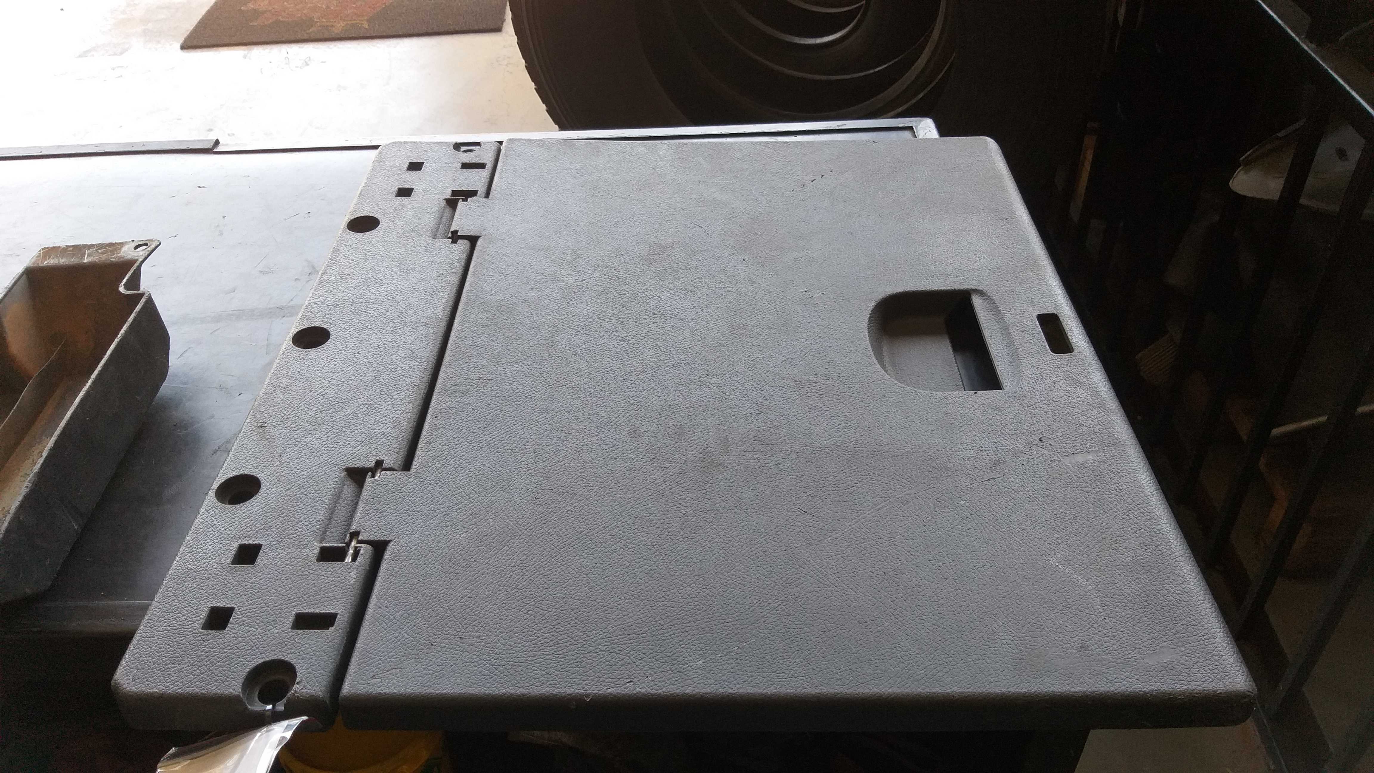 TAMPA CONSOLE ACTROS SUPERIOR