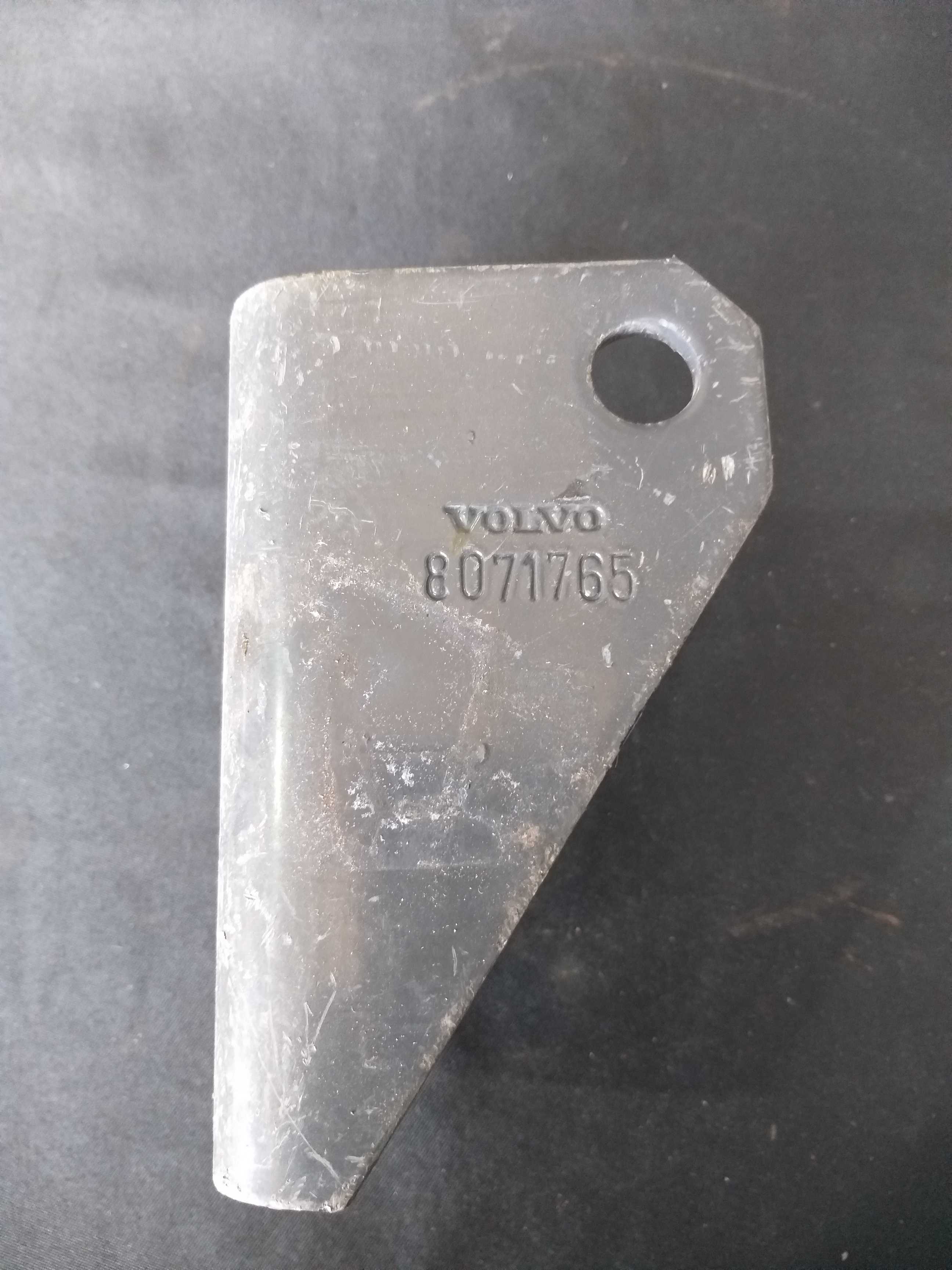 Suporte Amortecedor Traseiro Original Volvo 8071765 2