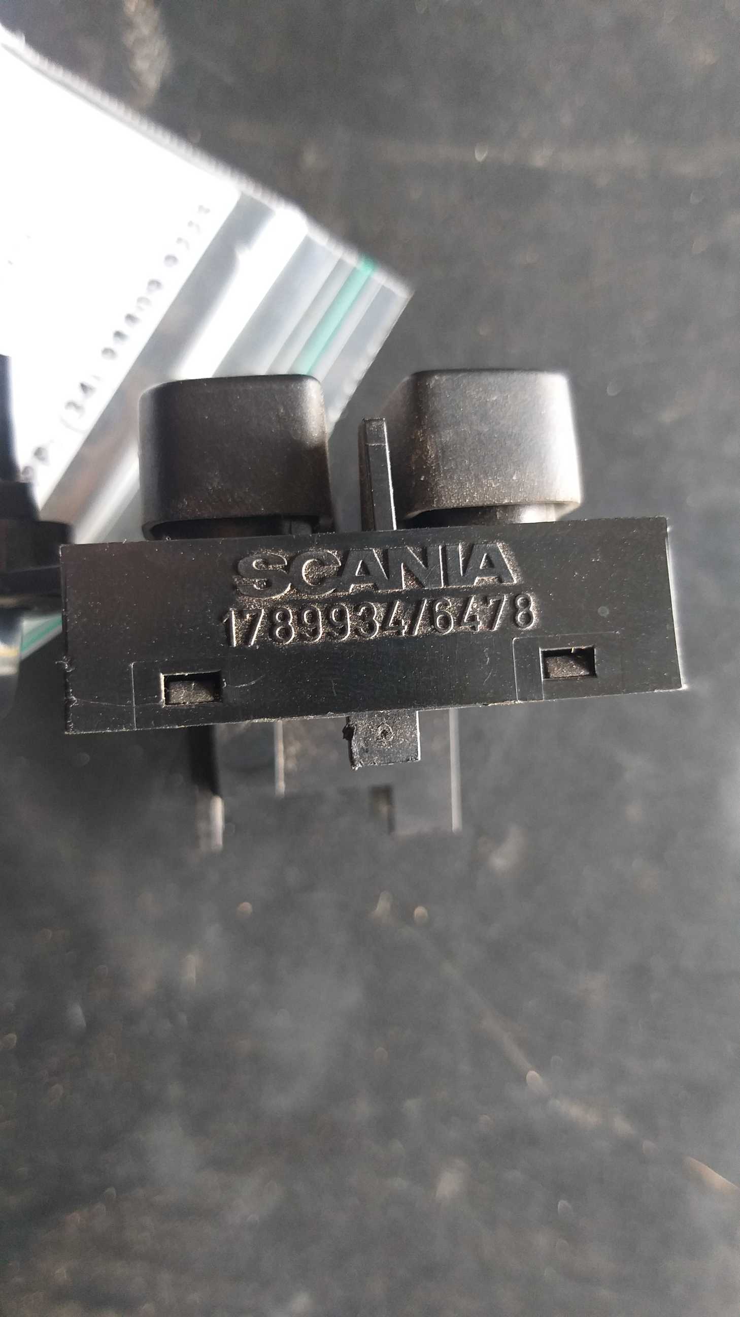 CHAVE DE COMANDO COMPUTADOR DE BORDO SCANIA 1789934 2