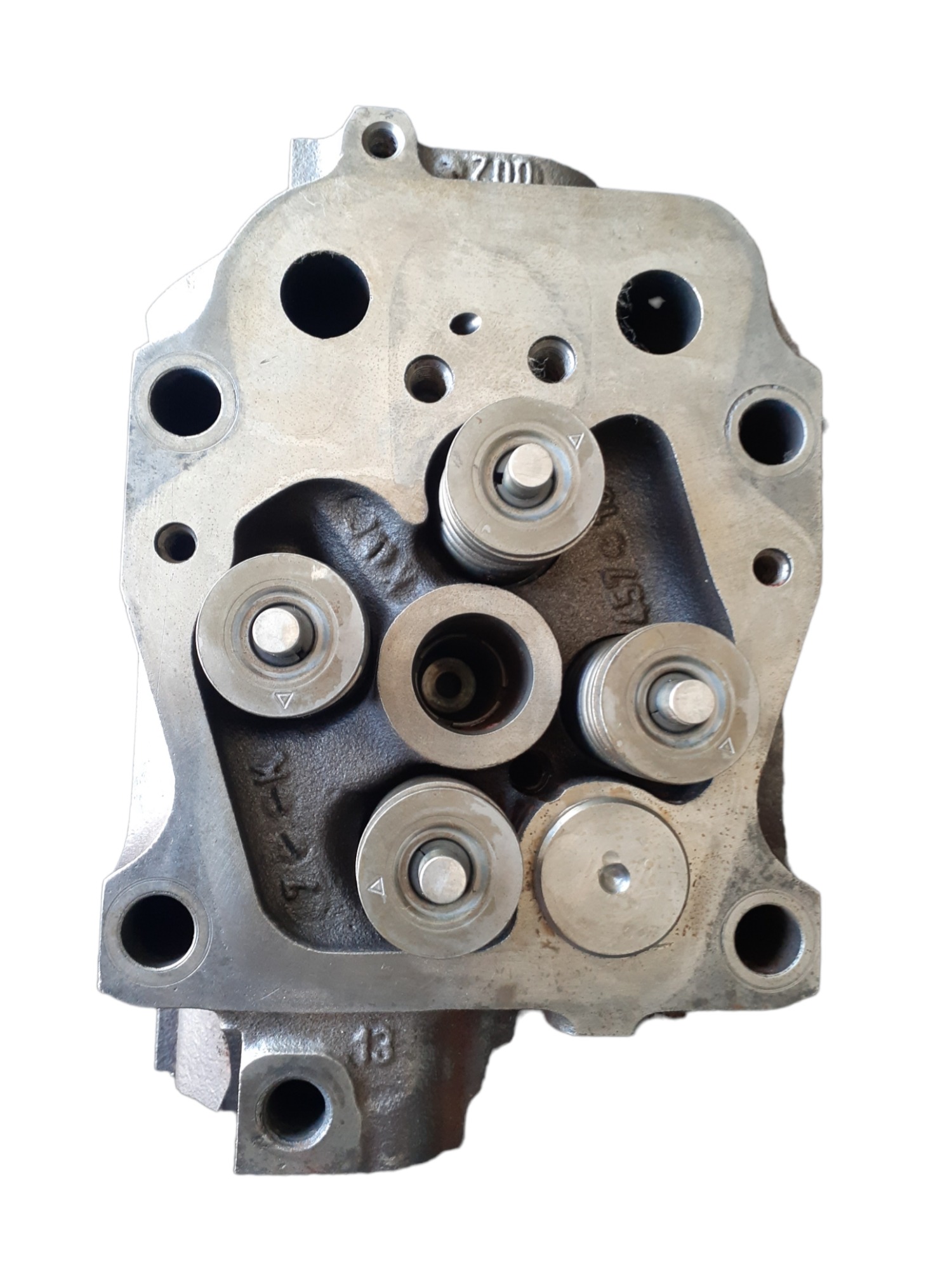 Cabeçote Original Mercedes-benz Motor Om 457 1938s 8