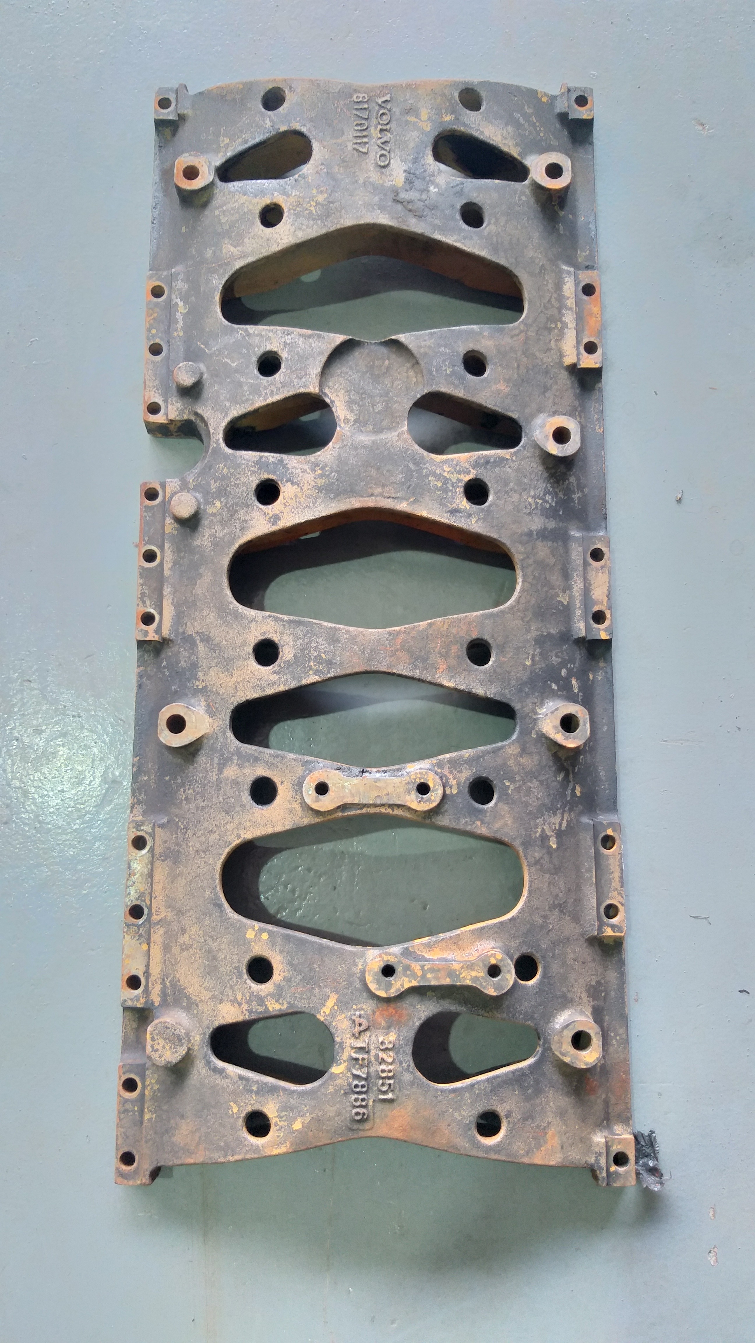 Reforço Bloco Motor Volvo Fh Nh Fm 8170117 6