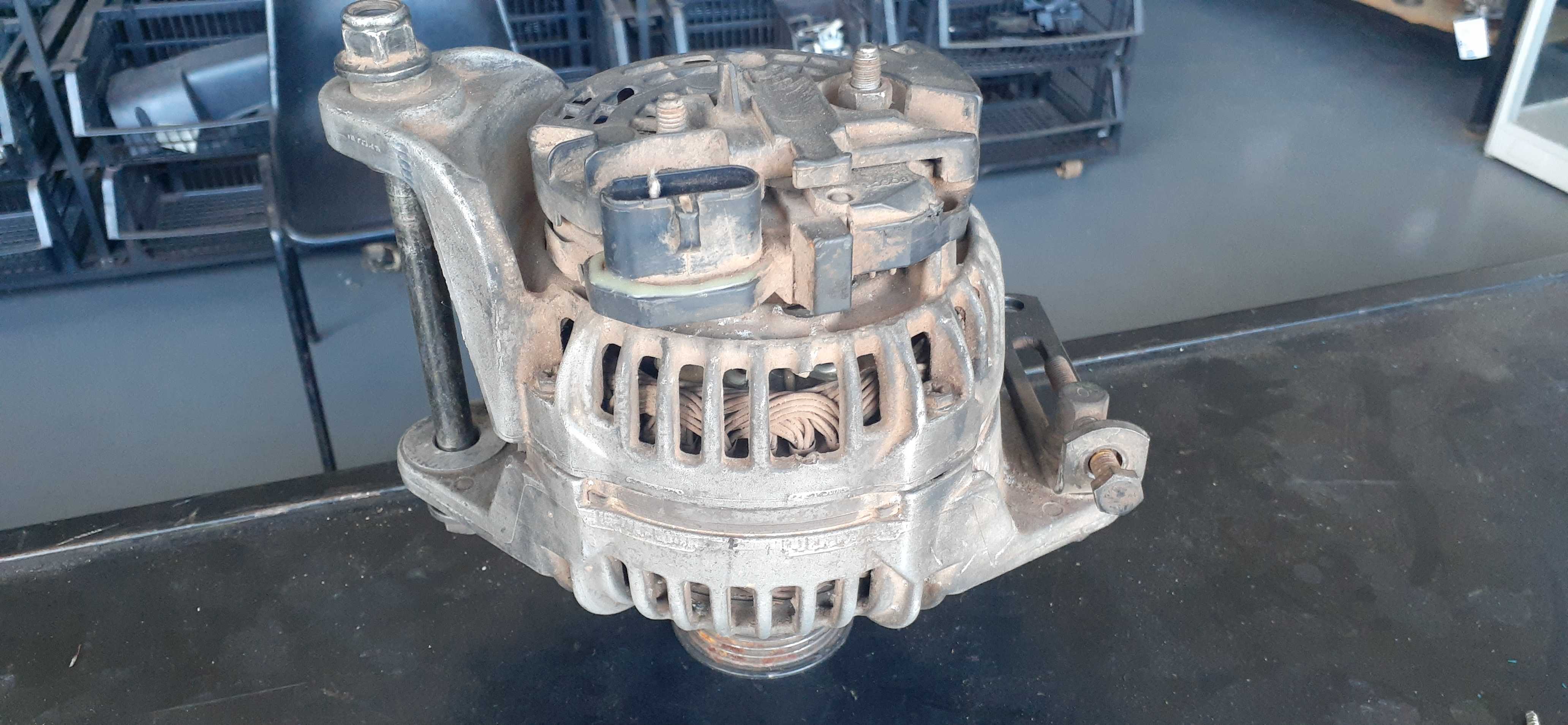 ALTERNADOR 24 V MERCEDES-BENZ 2