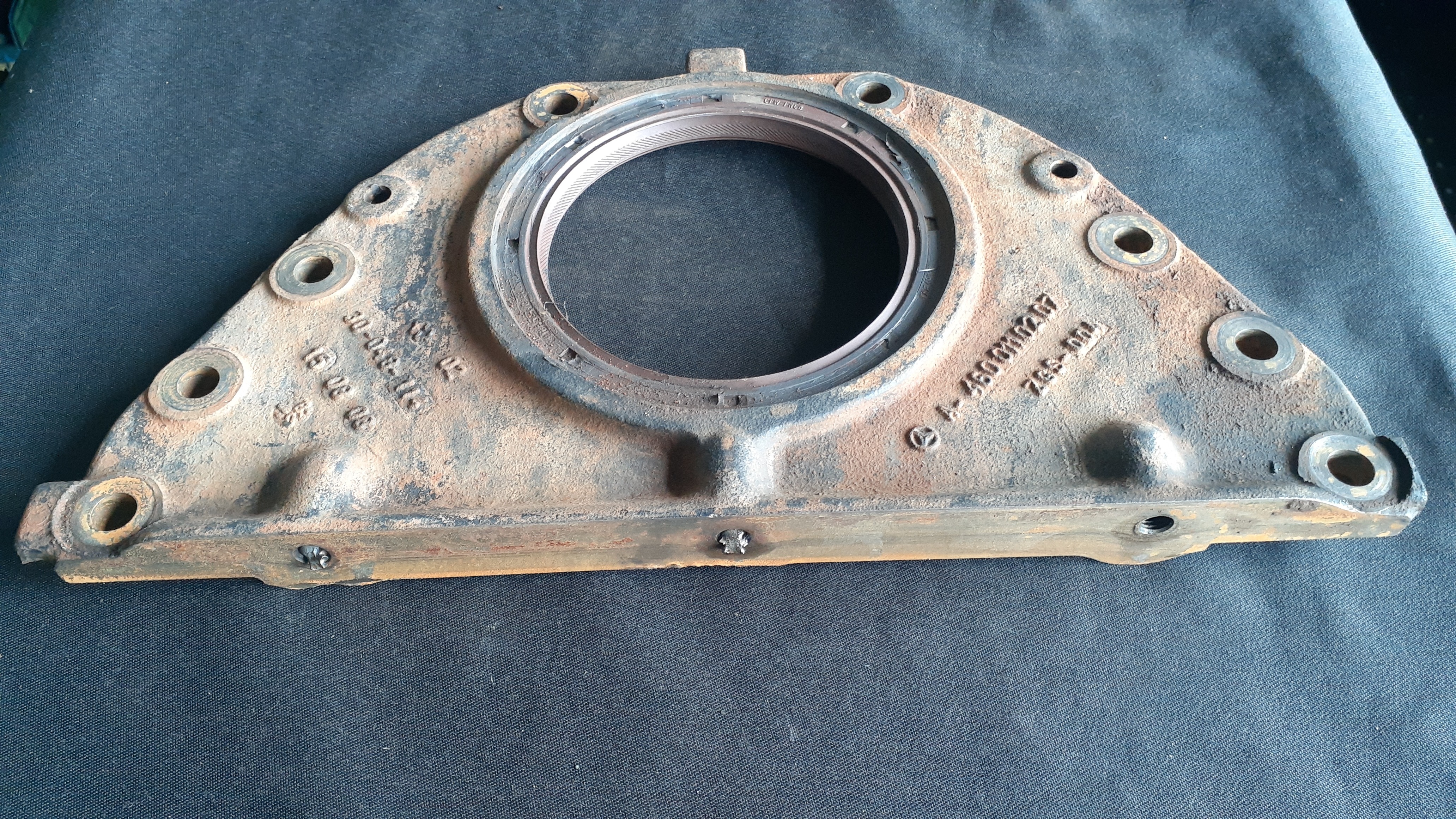TAMPA DIANTEIRA DO BLOCO DO MOTOR ORIGINAL MB 4600110207 2