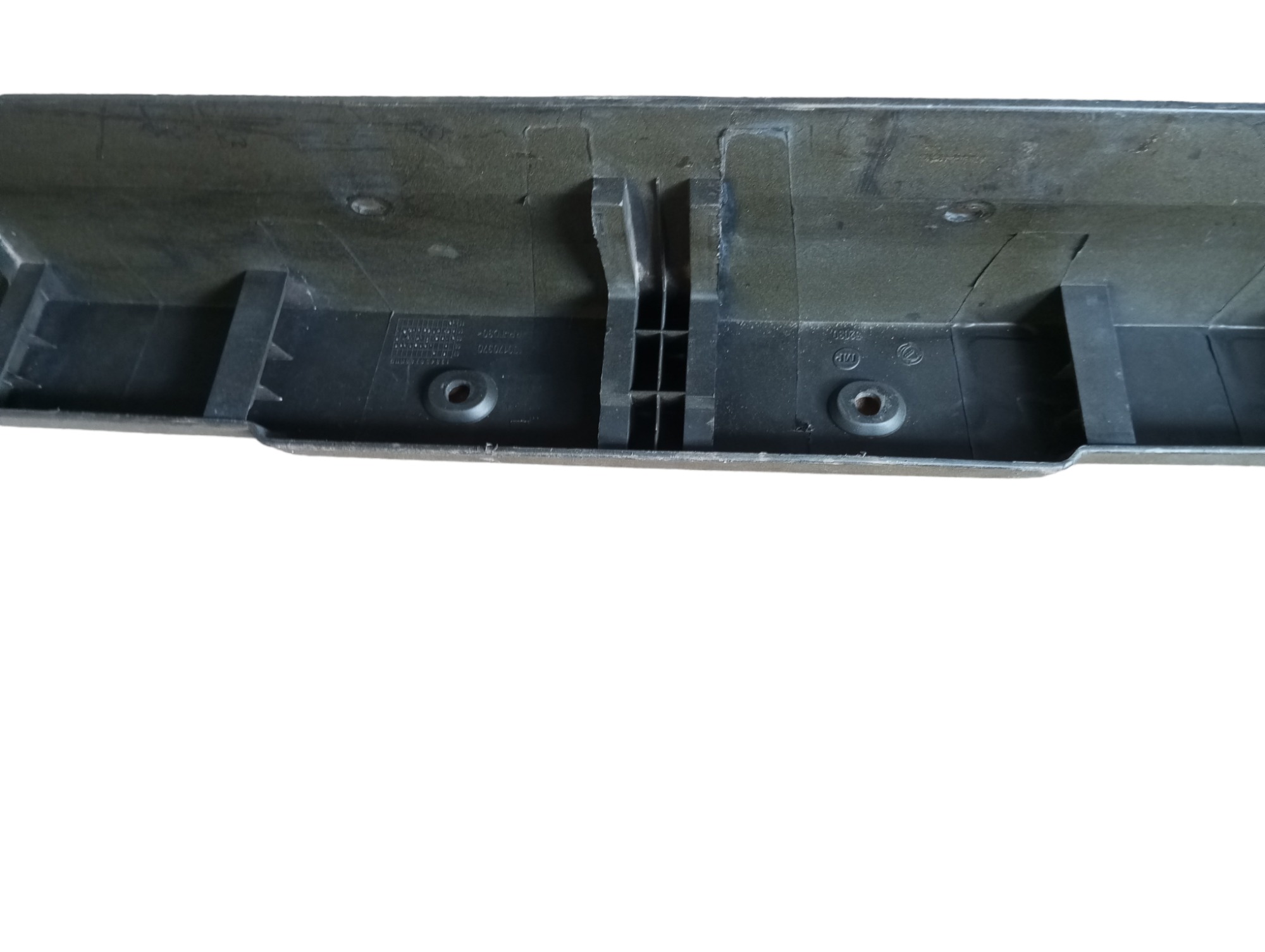 Moldura Superior Tampa Traseira Fiat Strada 2008 2009 2010 7