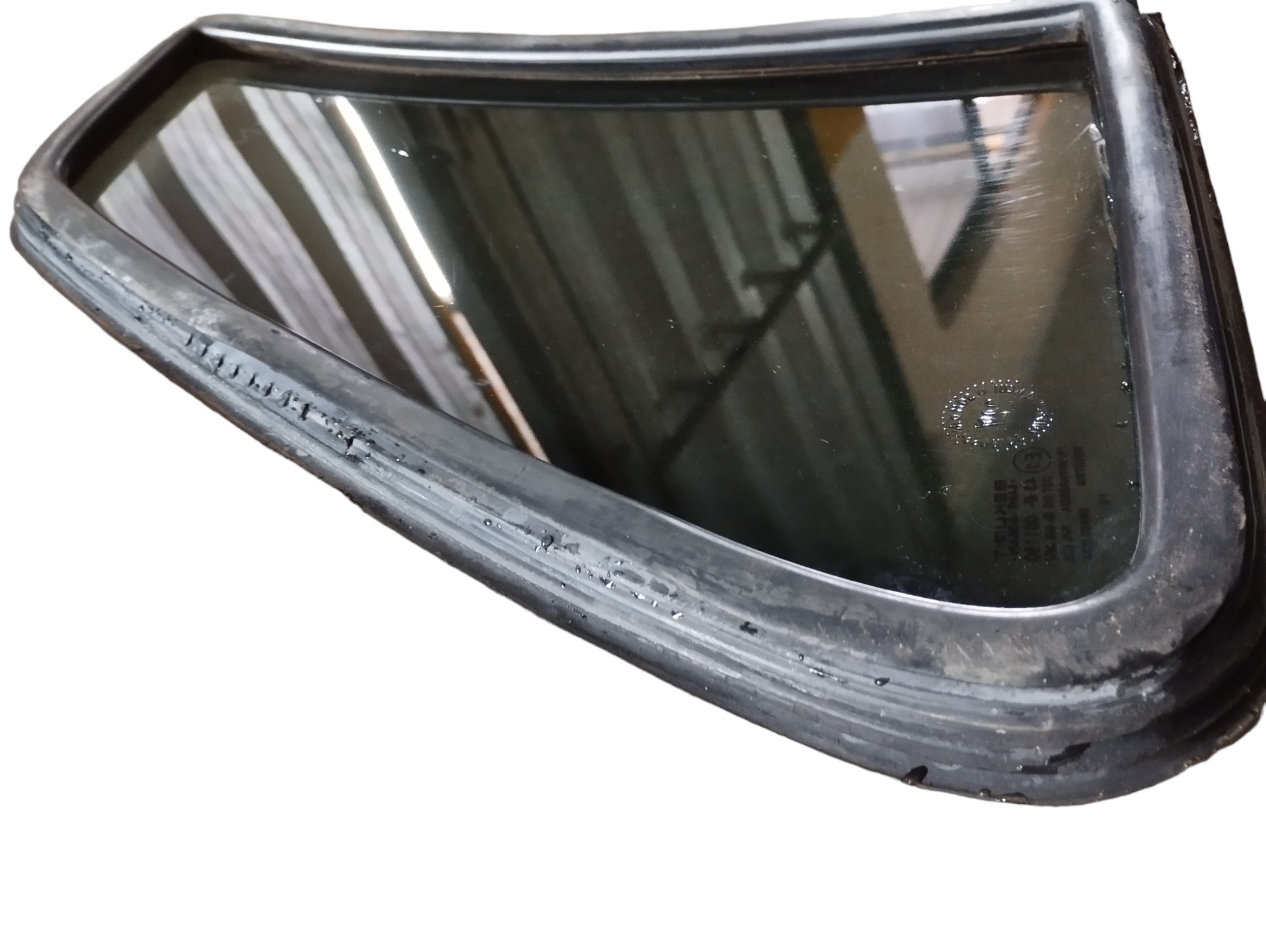 Vidro Fixo Traseiro Esquerdo Fiat Uno Mille 4p 2000 A 2006 4