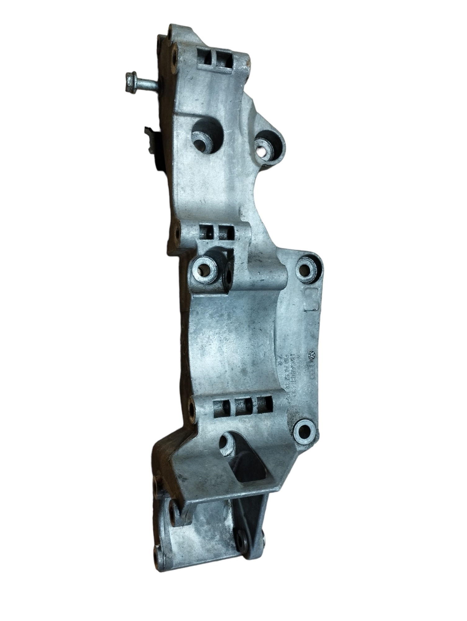 Suporte Alternador Audi A3 Vw Golf 1.6 1.8 2000 2001 2003 1