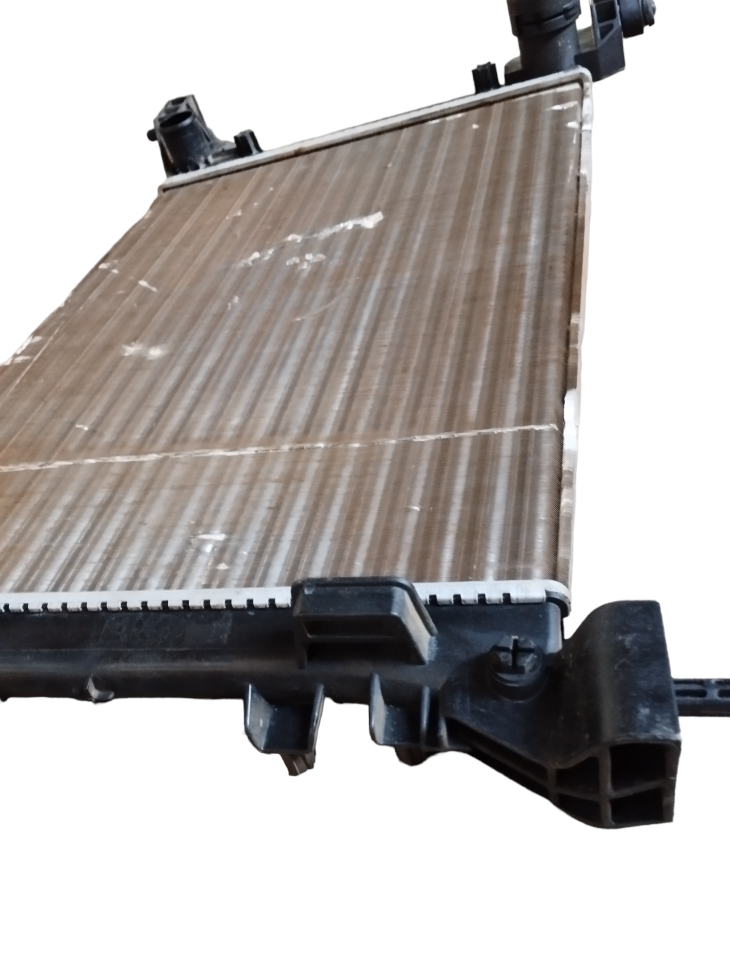 Radiador De Agua Fiat Mobi Like 1.0 4cc Flex 2016 2017  2022 2