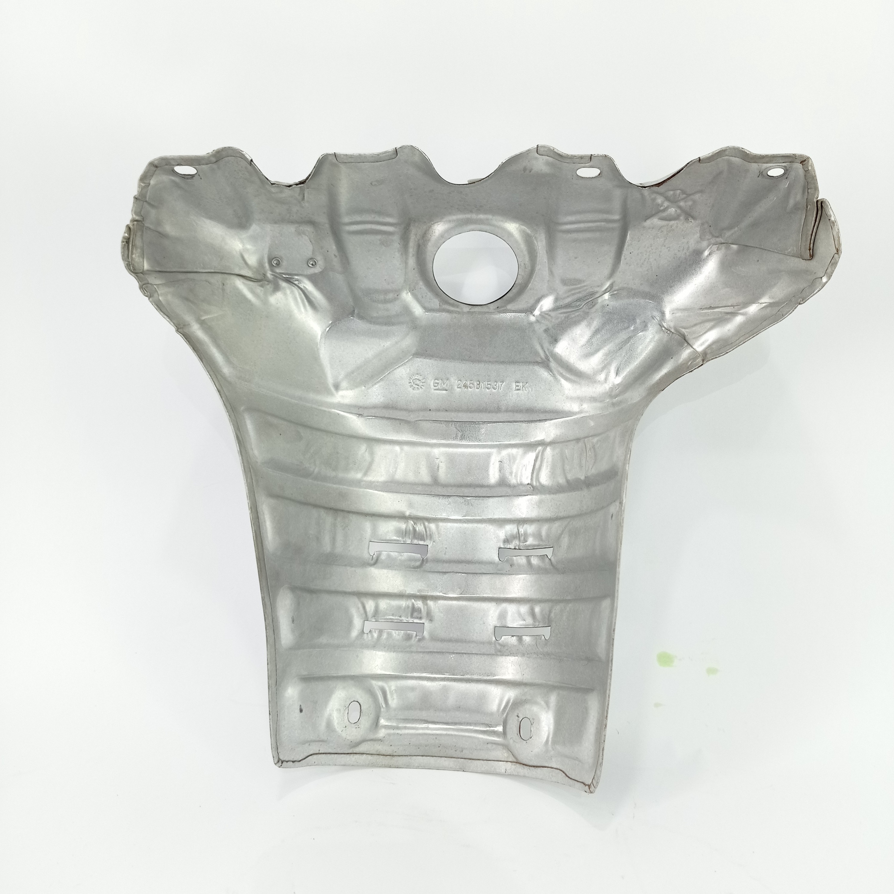 Defletor De Calor Escapamento Gm Onix 24581537 E23949 2