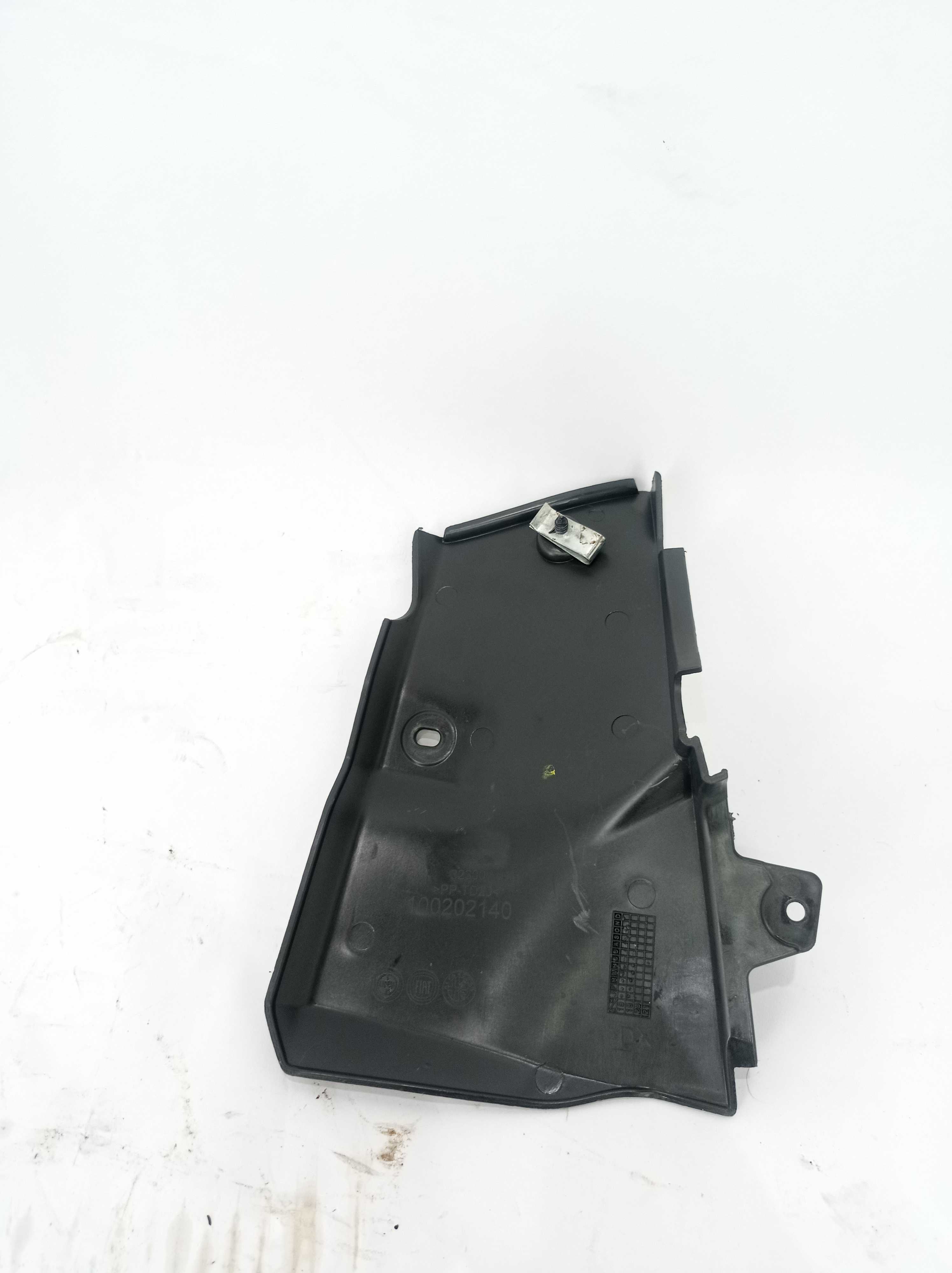 Moldura Caixa Ar Ld/esq Fiat Fiorino 2020 100202141