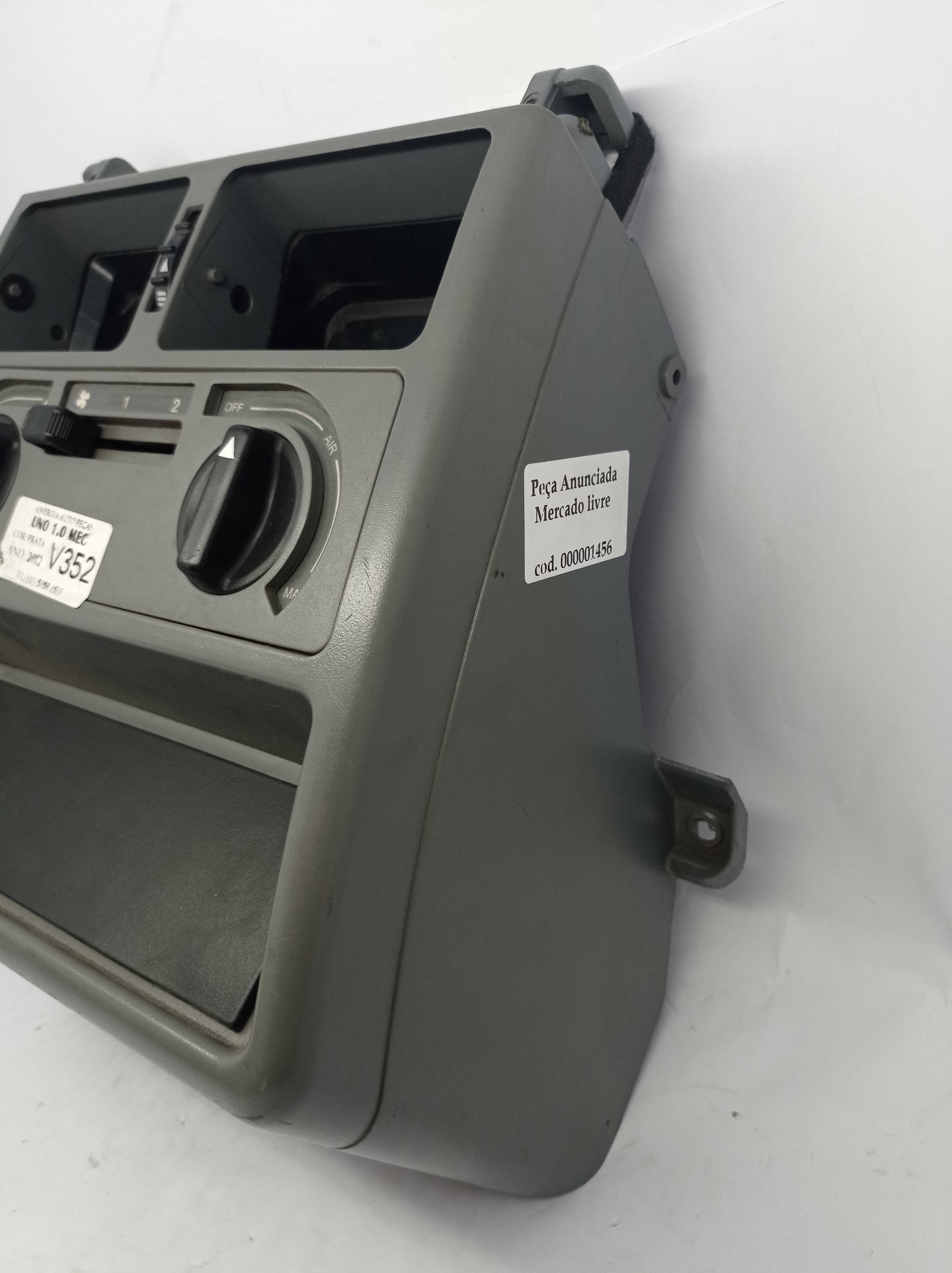 Moldura Central Comando Ar Frio Fiat Uno Ano 2004/12 -18936 2