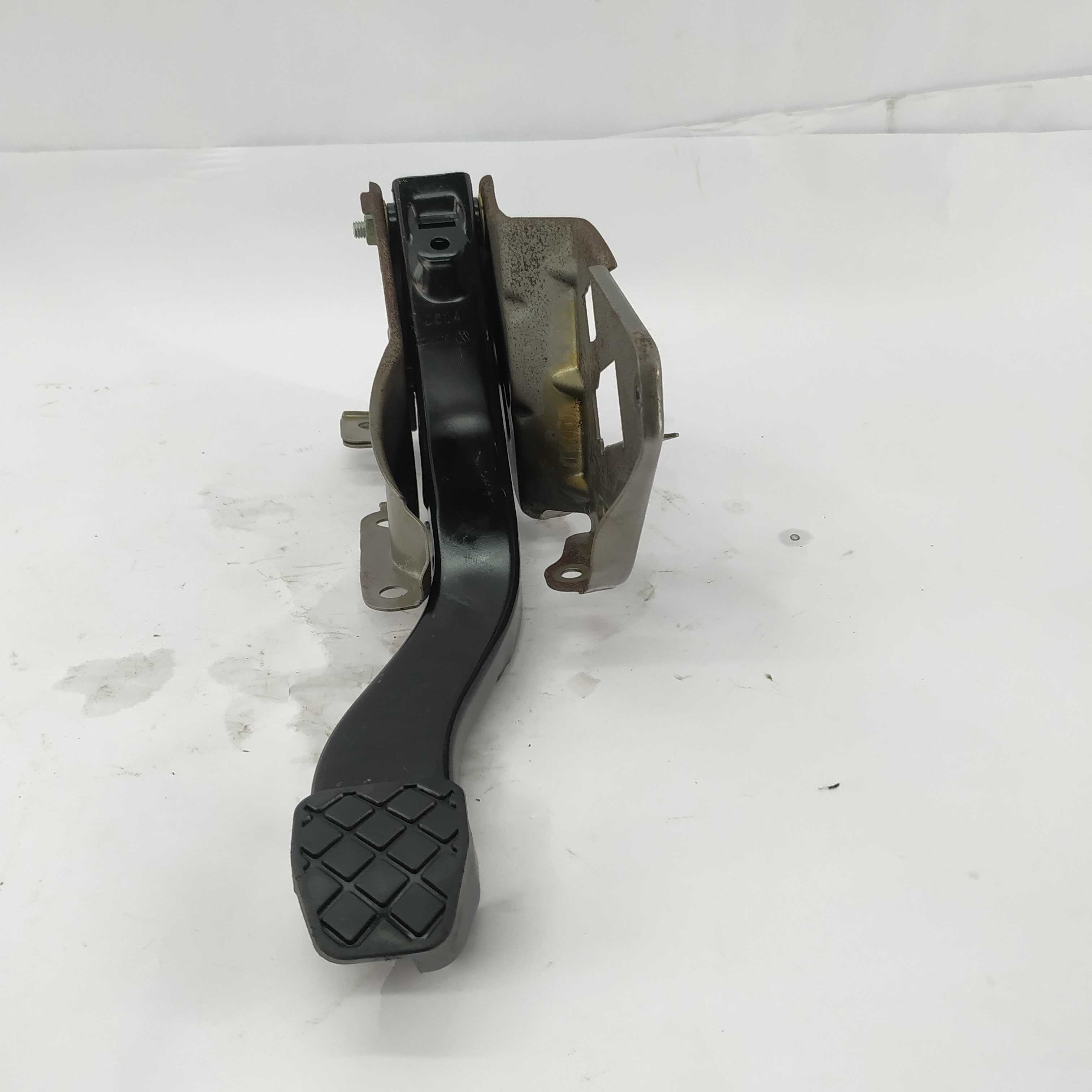 Pedal da Embreagem Com Suporte Volks Up 2014 1s1721059g