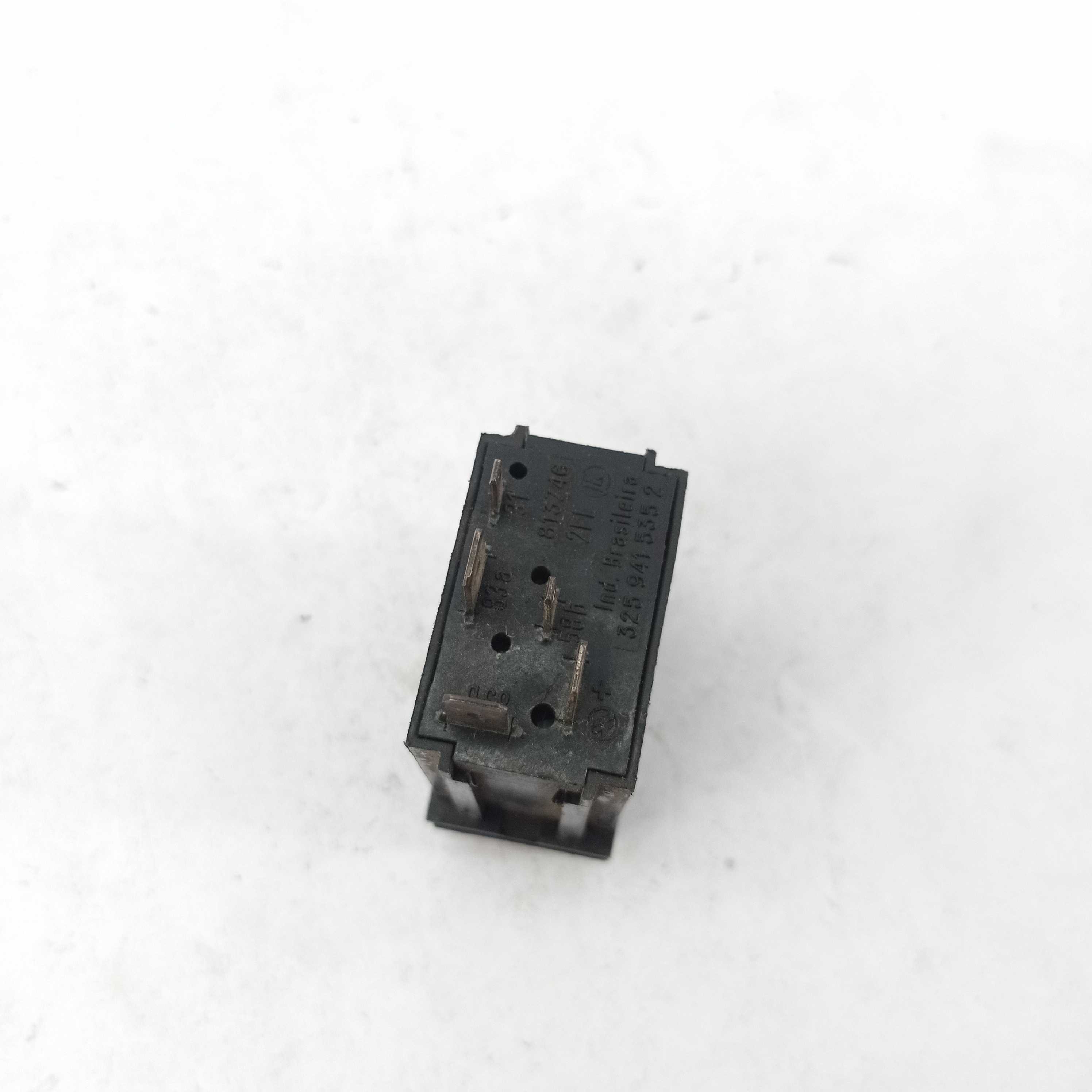 Botão Farol De Milha Volkswagen Santana 3259415352 E20200