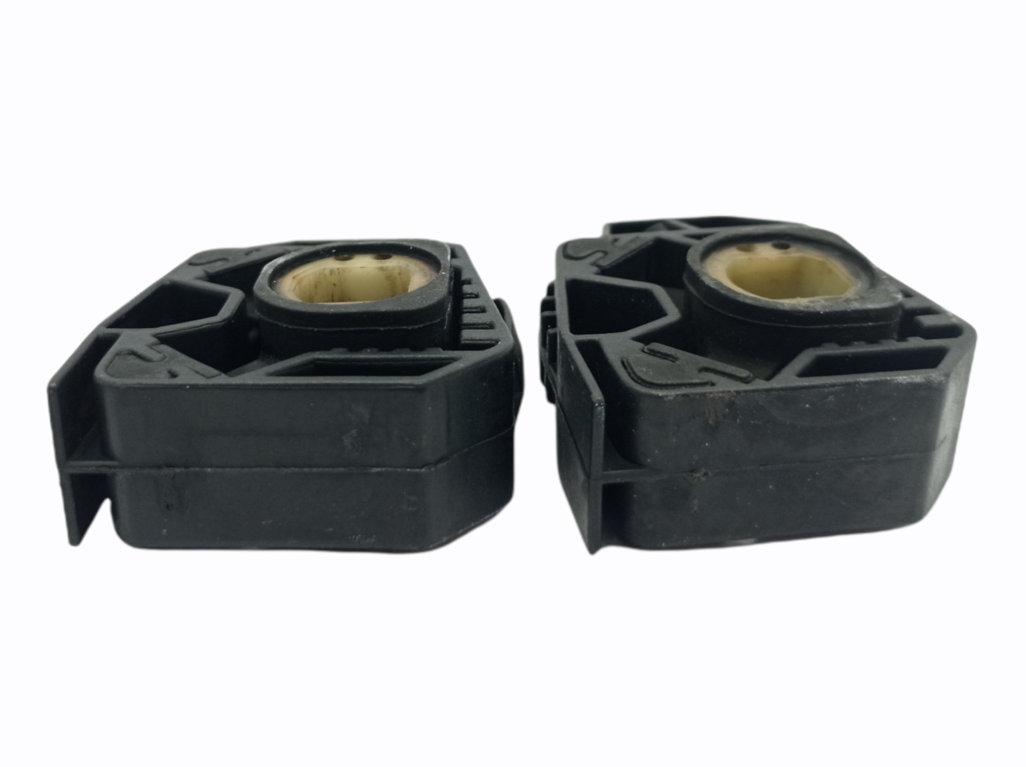Coxim do Radiador Par Volks Gol Voyage Saveiro G5 E30252 2