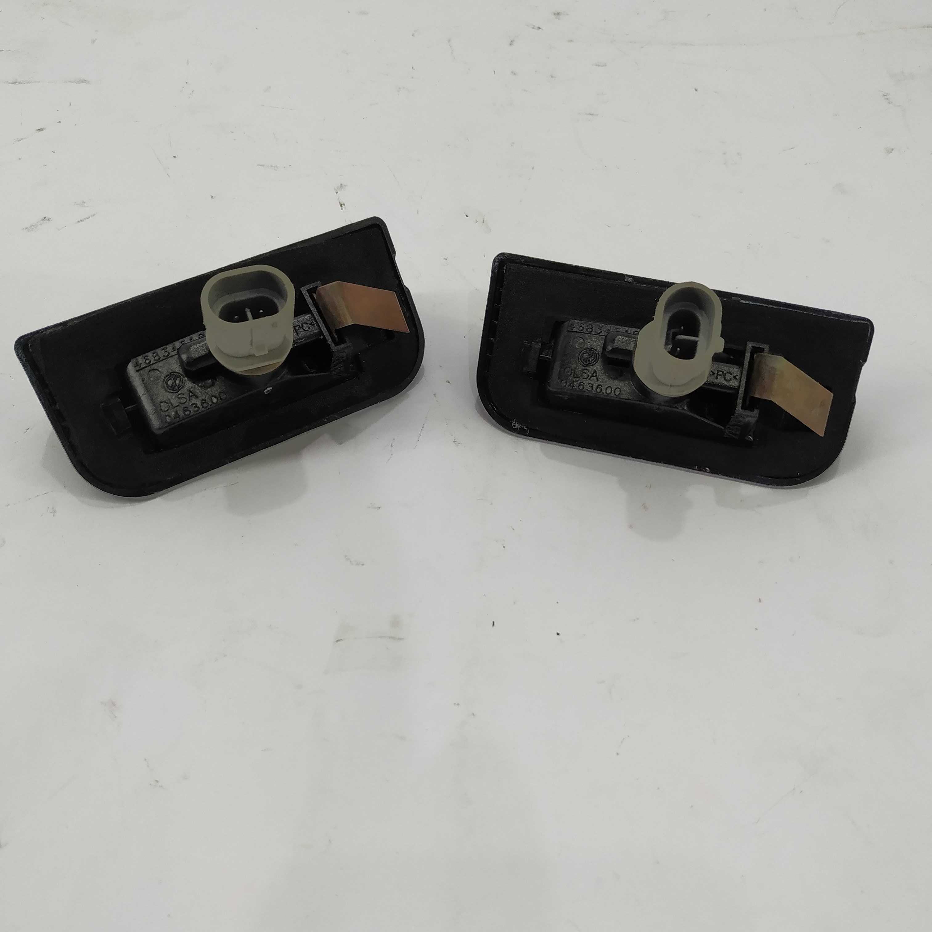 02 Lanterna De Placa Fiat Fiorino 2014 46834518