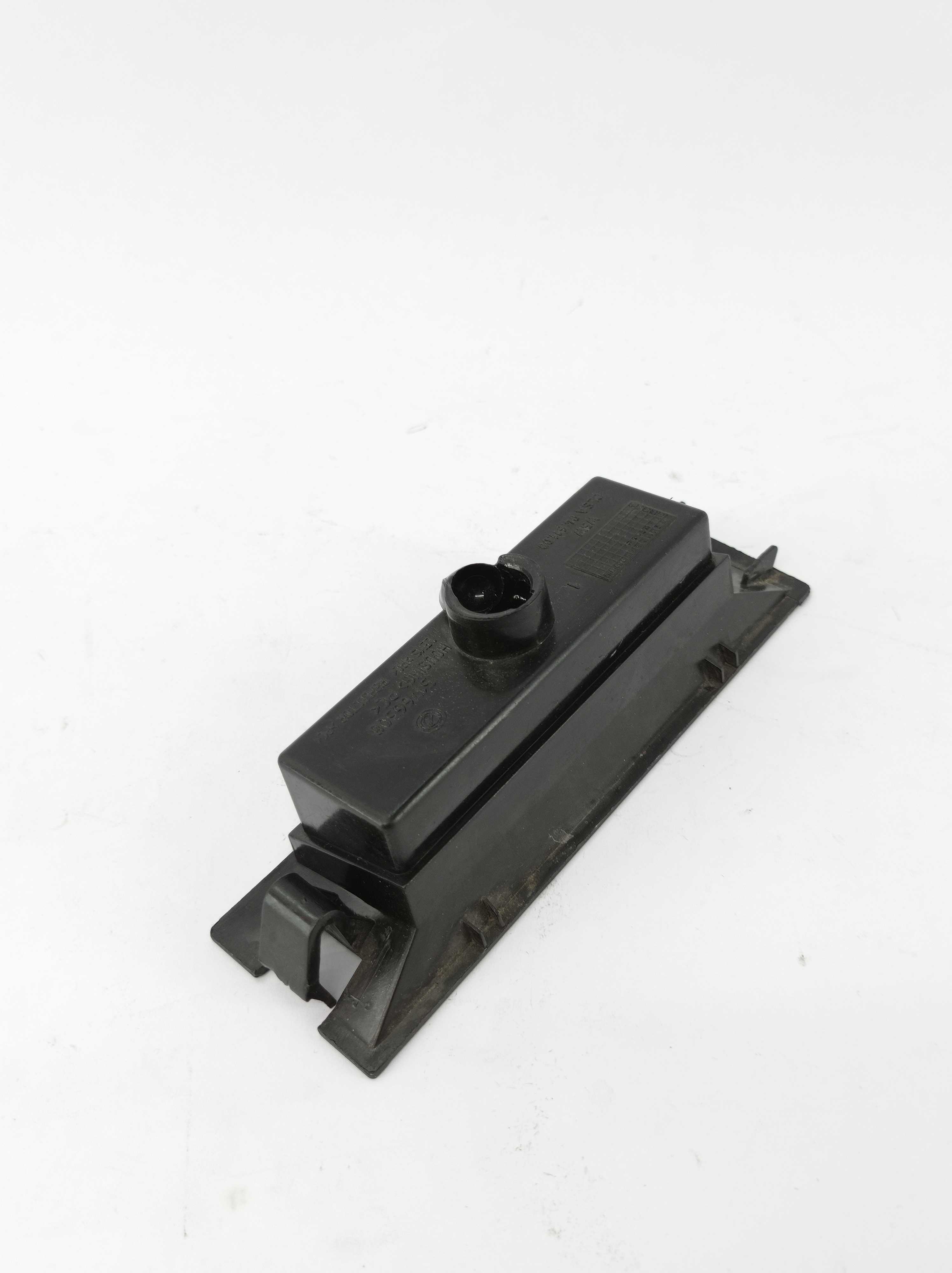 Lanterna luz de placa sem lampada Fiat Mobi Uno quebrado 3