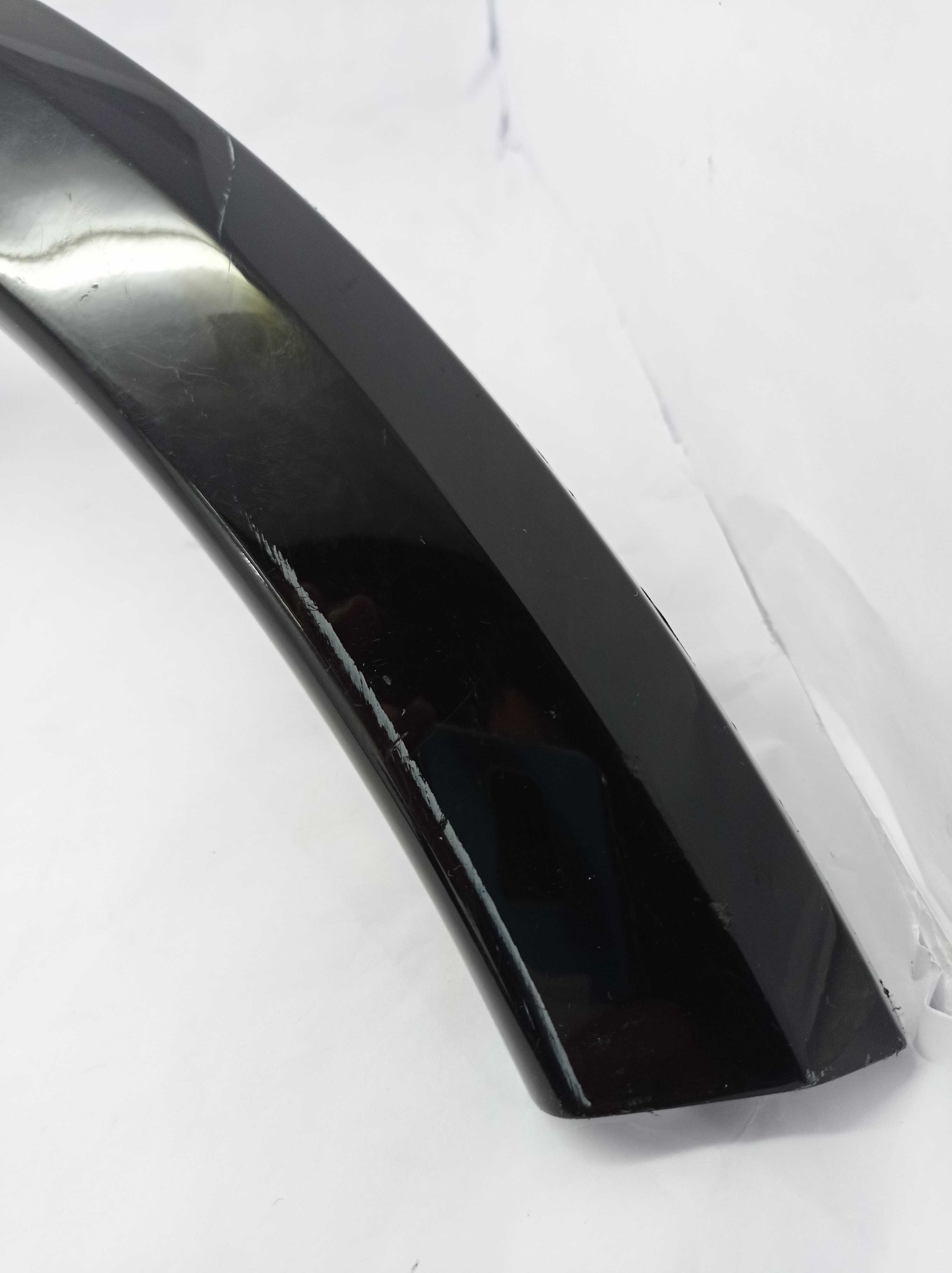 Moldura Lateral Traseira Esquerda Corsa Sedan 2002/12 Detalh 2