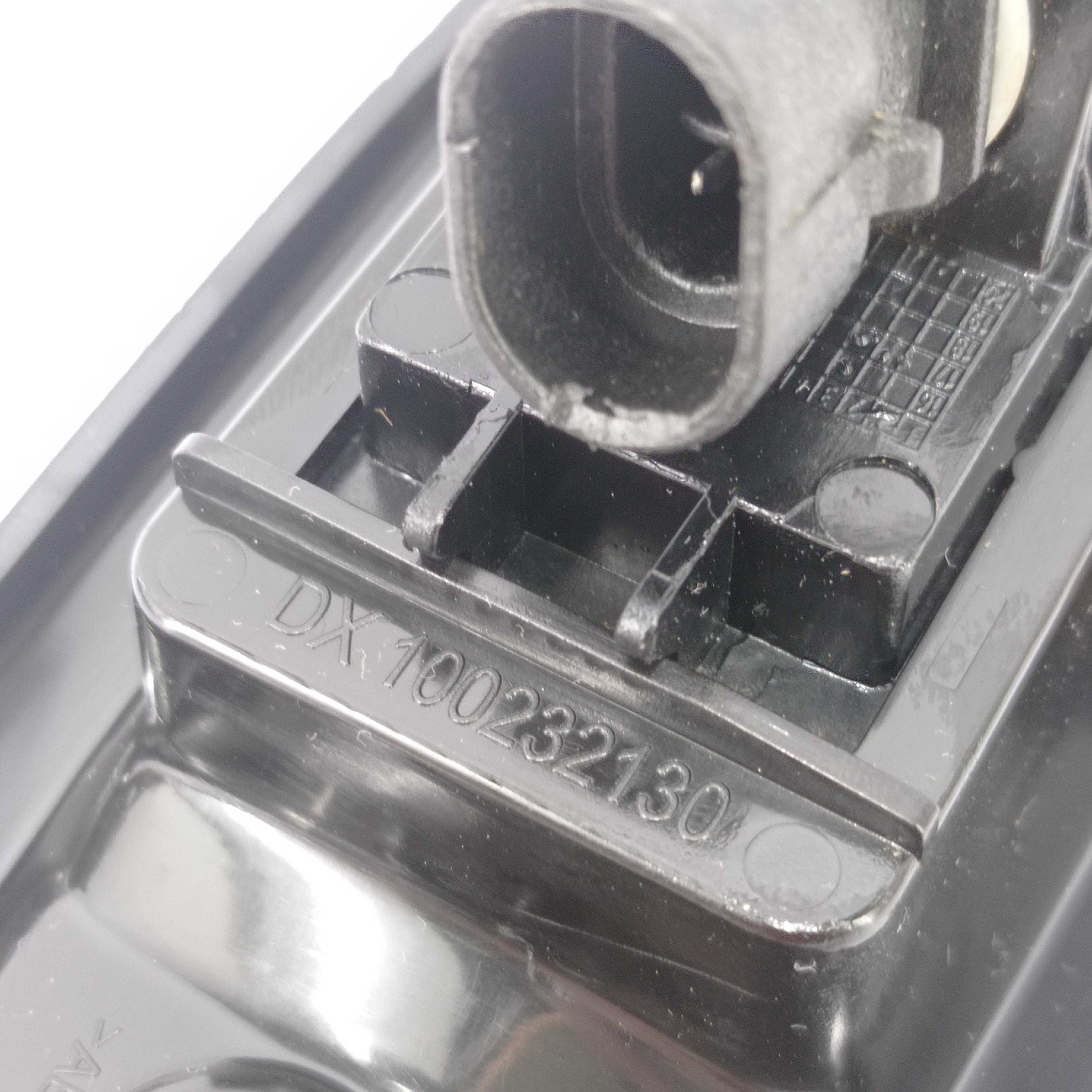 Lanterna luz de placa Fiat Strada 100232130 2018 Estoque 4