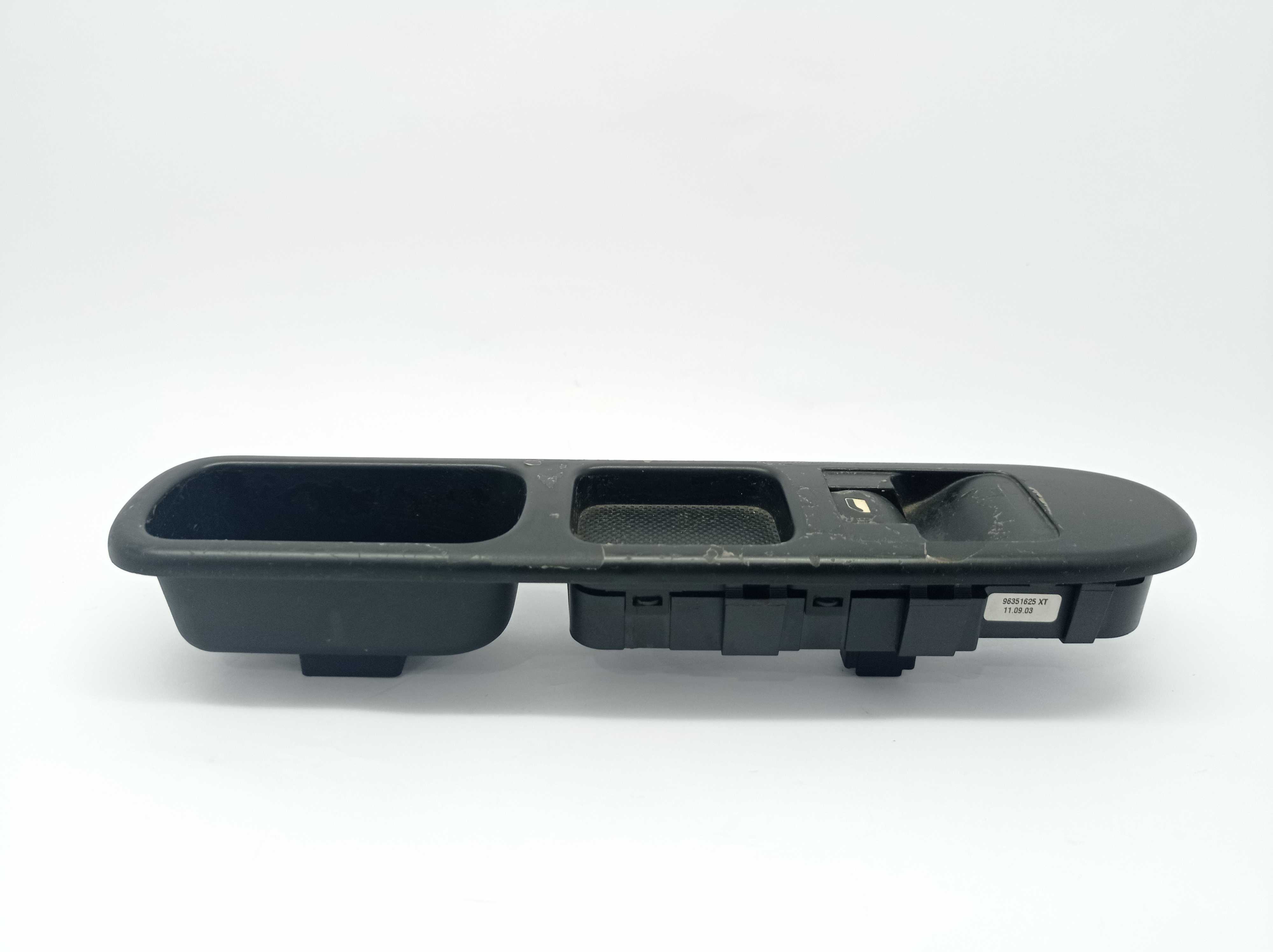 Moldura c/ Botão do Vidro Diant/Dir Peugeot 307 E30316 Estoq 2