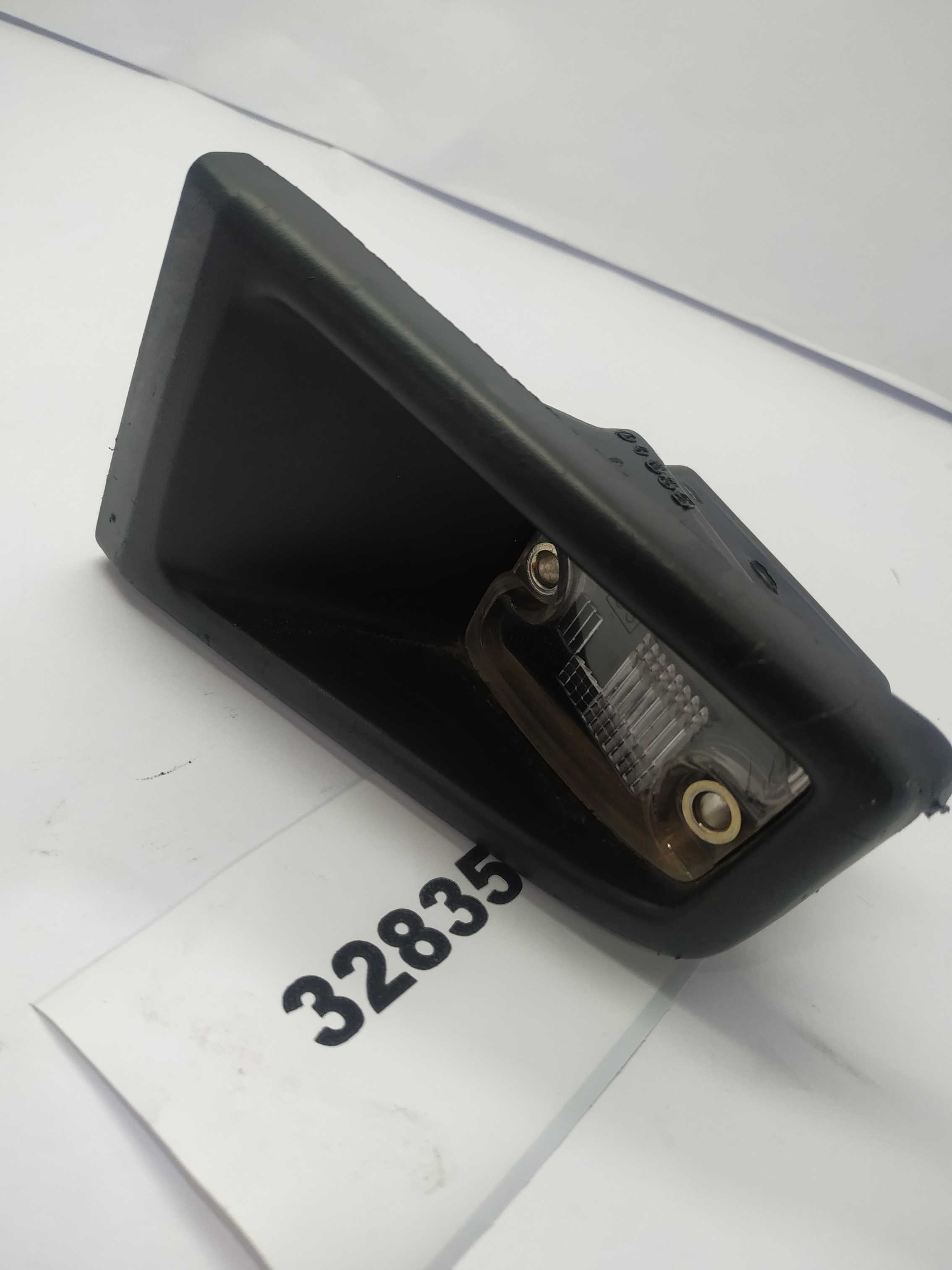 Luz Traseira Pisante Esquerdo Fiat Strada 2020 E32836