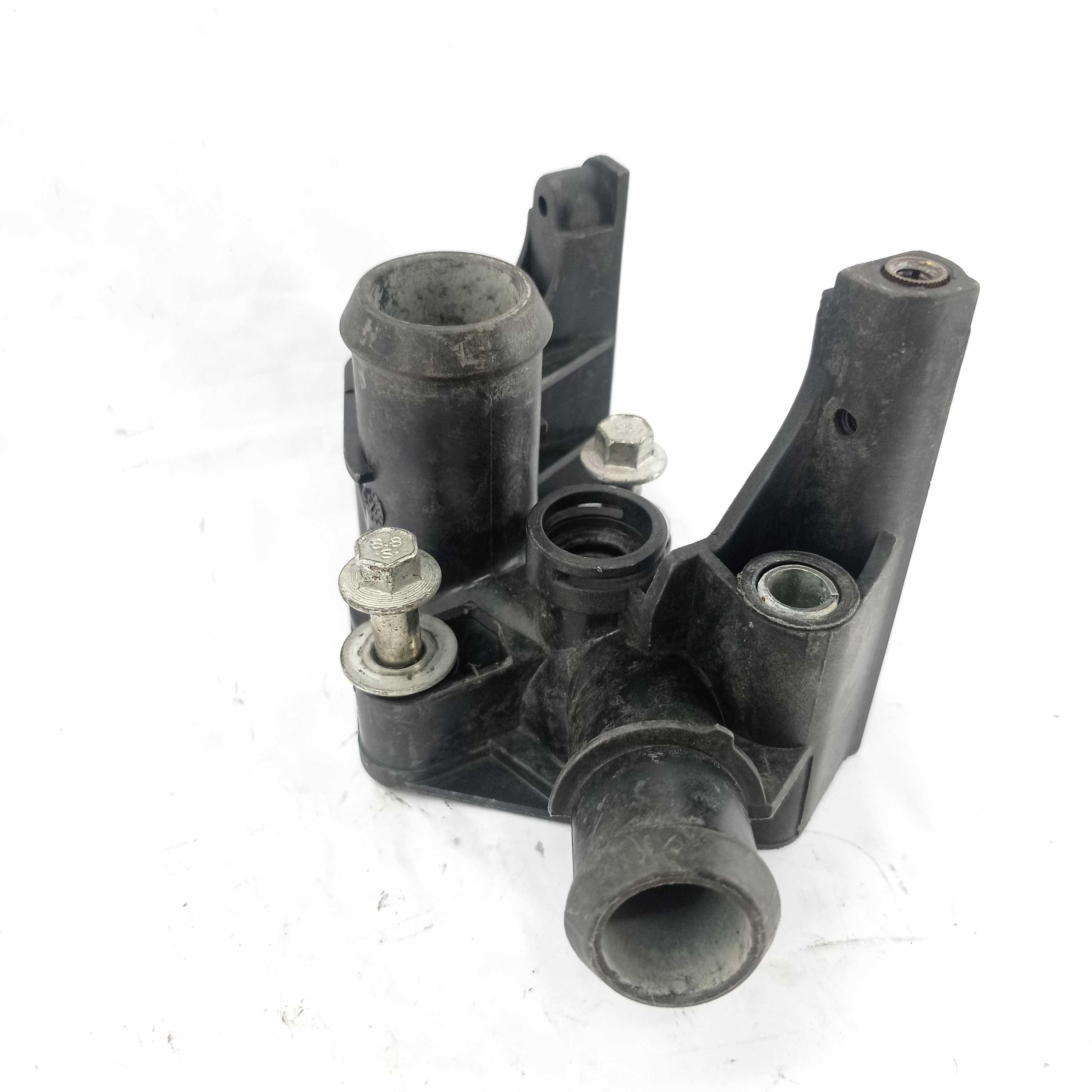 Carcaça Válvula Termostática Ford Focus 7m5g8k556ag E23611 6