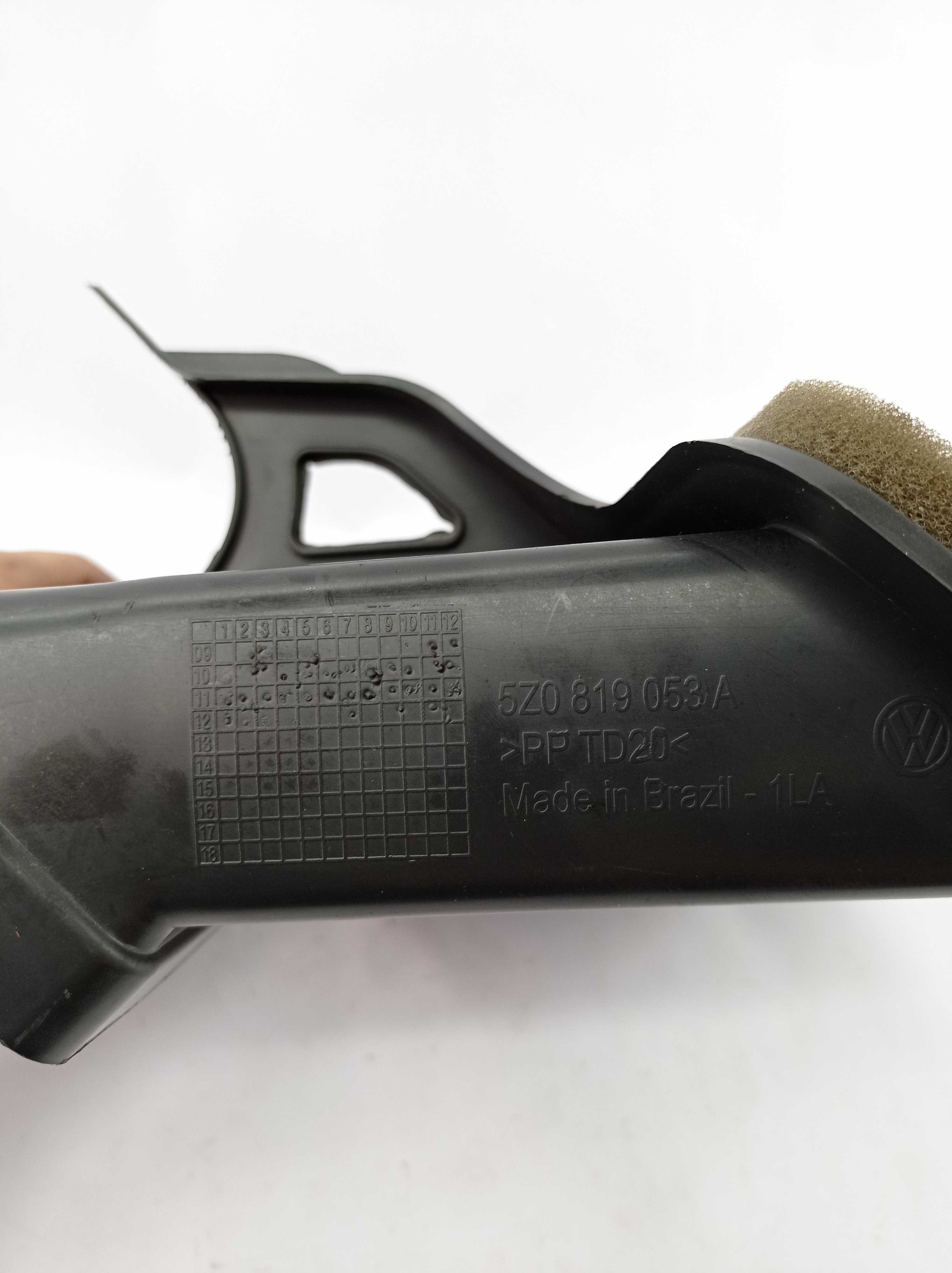 Duto De Ar Traseiro Painel Fox 1.6 Msi 5z081905a E19067 6