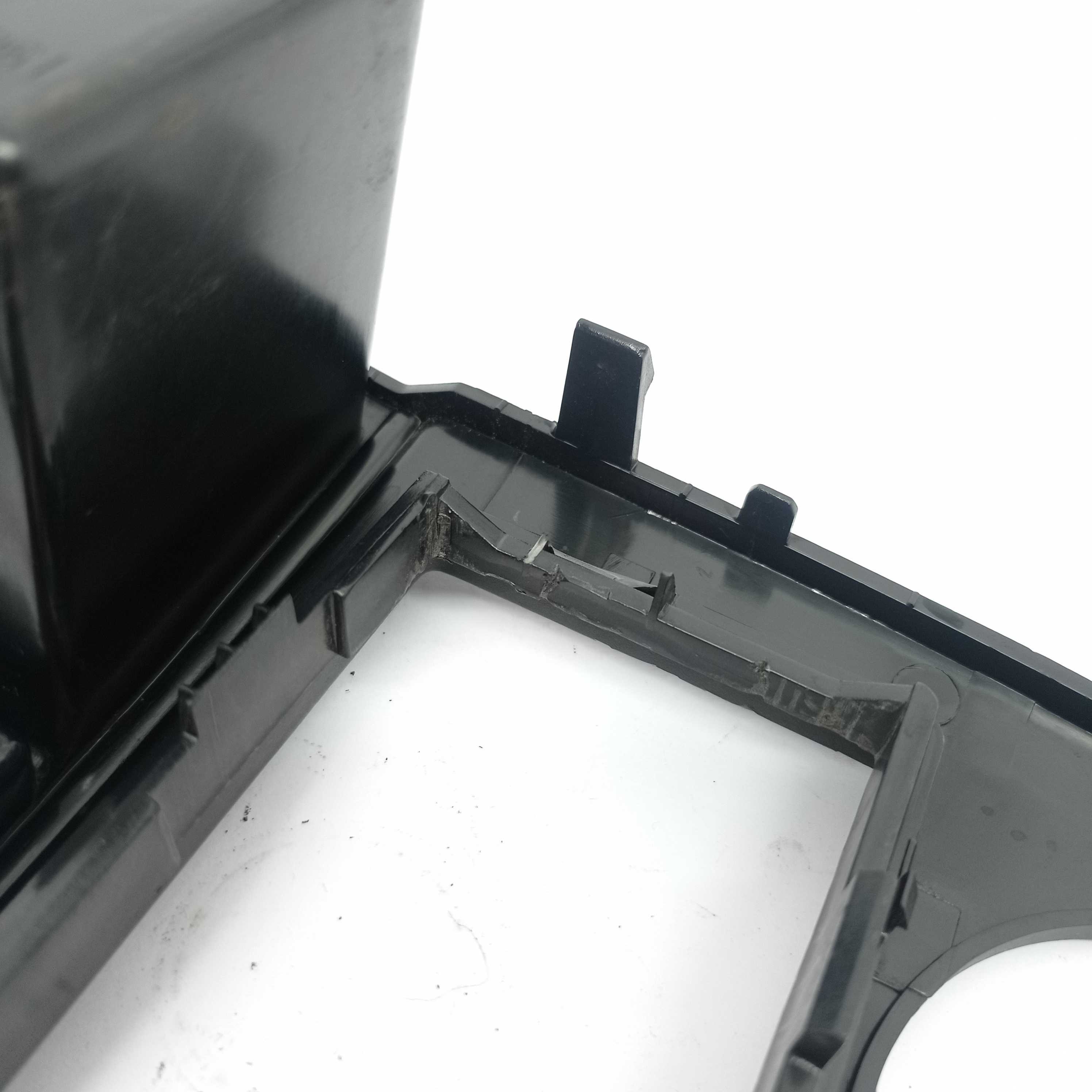 Moldura painel central Volkswagen Gol G4 5w0858061 Estoque 2