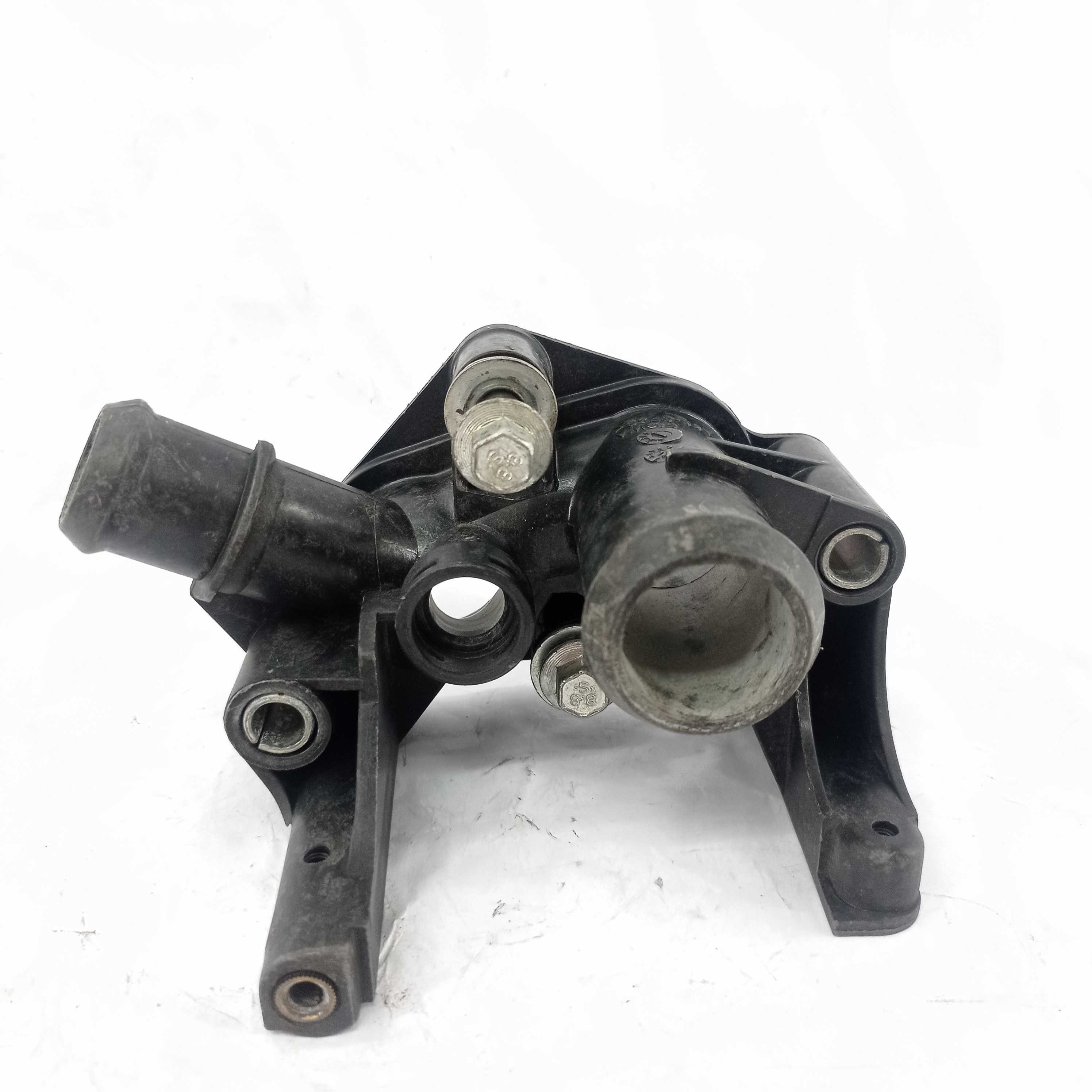 Carcaça Válvula Termostática Ford Focus 7m5g8k556ag E23611 4