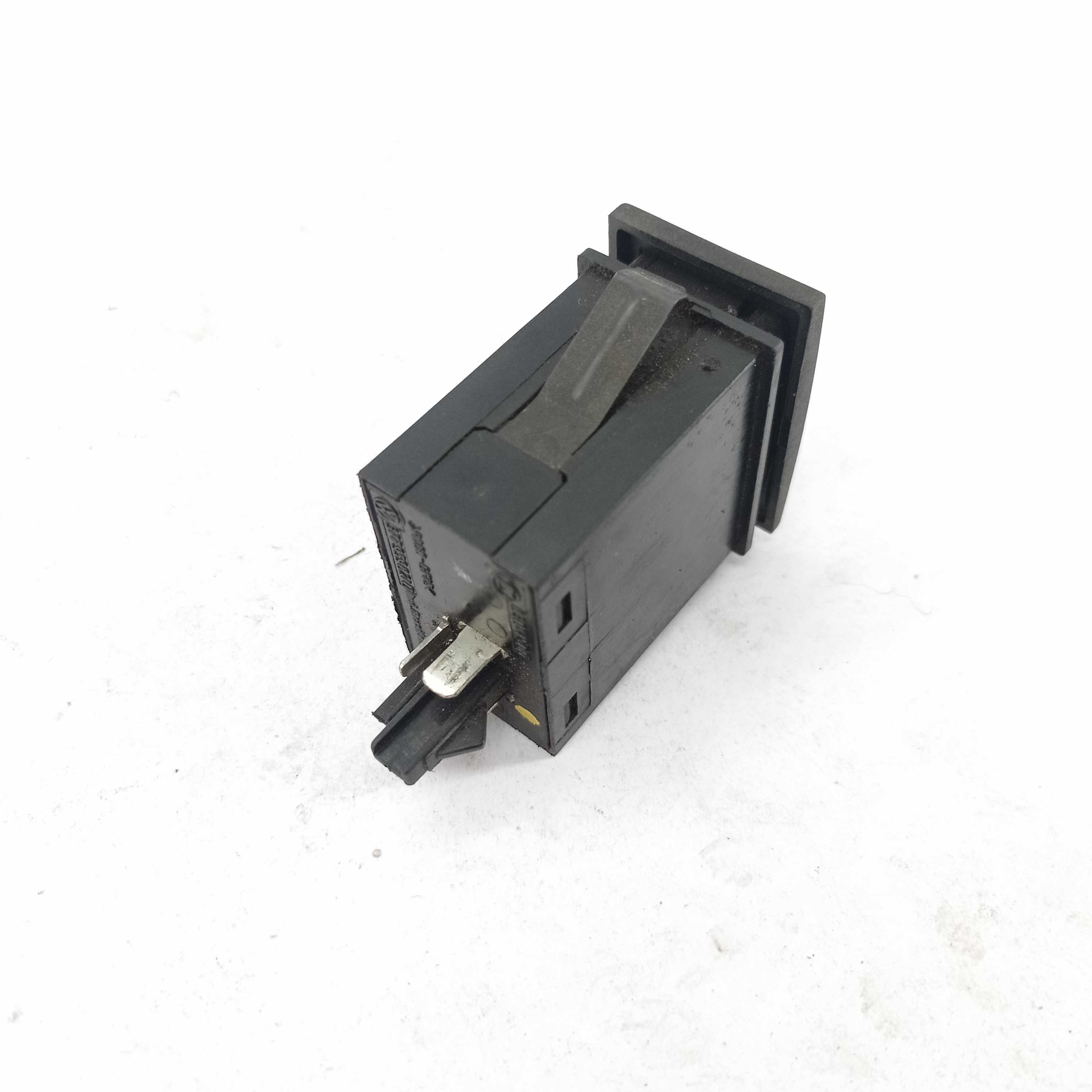 Botão Desembaçador Volkswagen Gol 377959621d E20198 4
