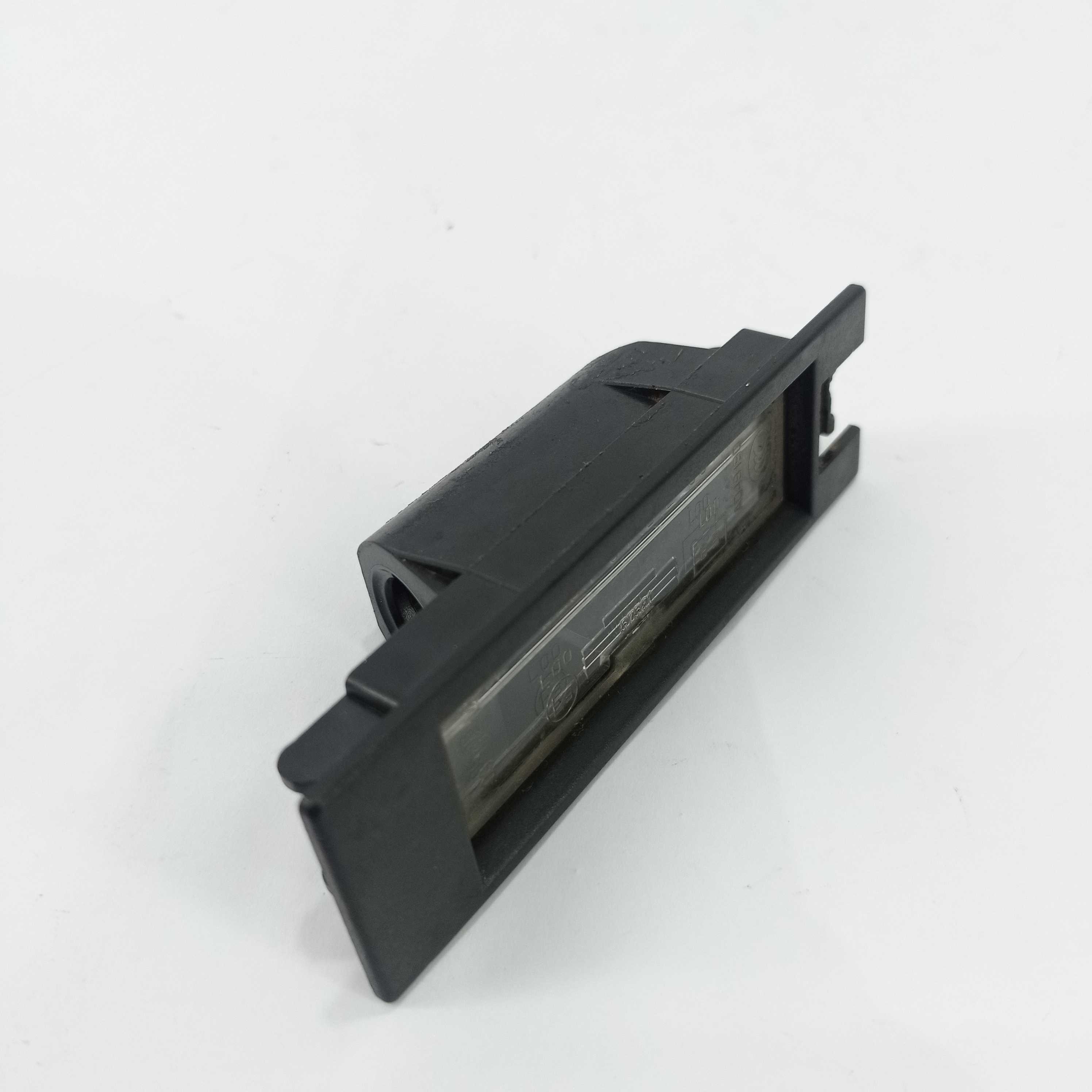Luz De Placa Gm Corsa Meriva Montana 0461200 E25741 2