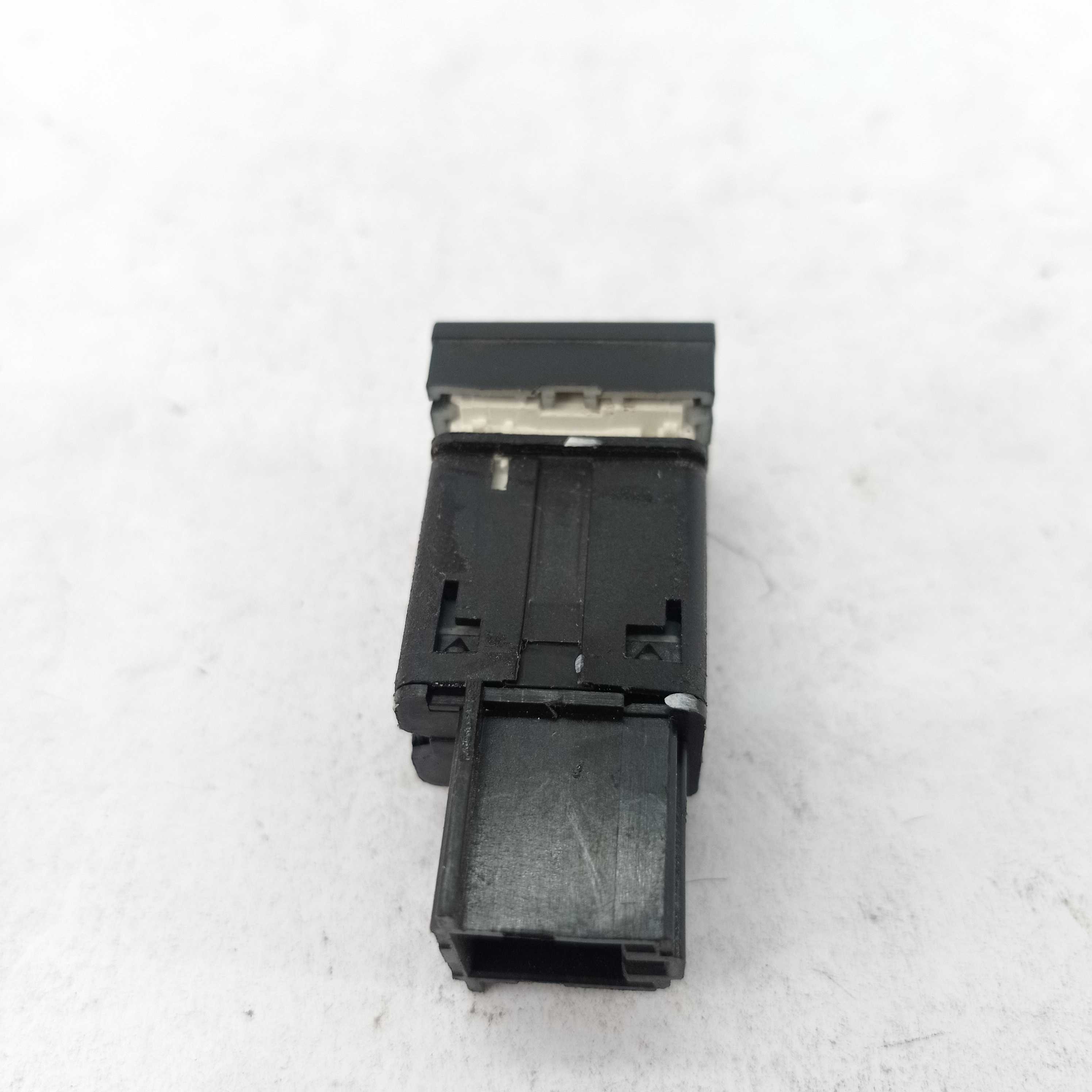 Botão Controle Estabilidade Volkswagen Fox 5z0927117 E20338 4